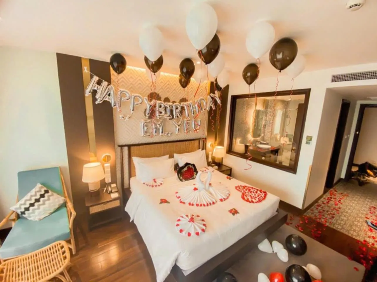 room service, Bed in KK Sapa Hotel