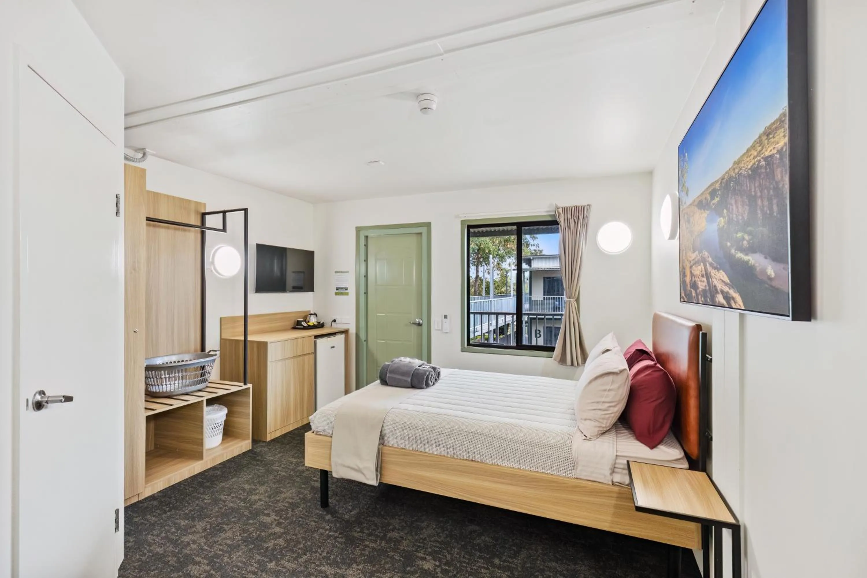 Bed in Victoria Village