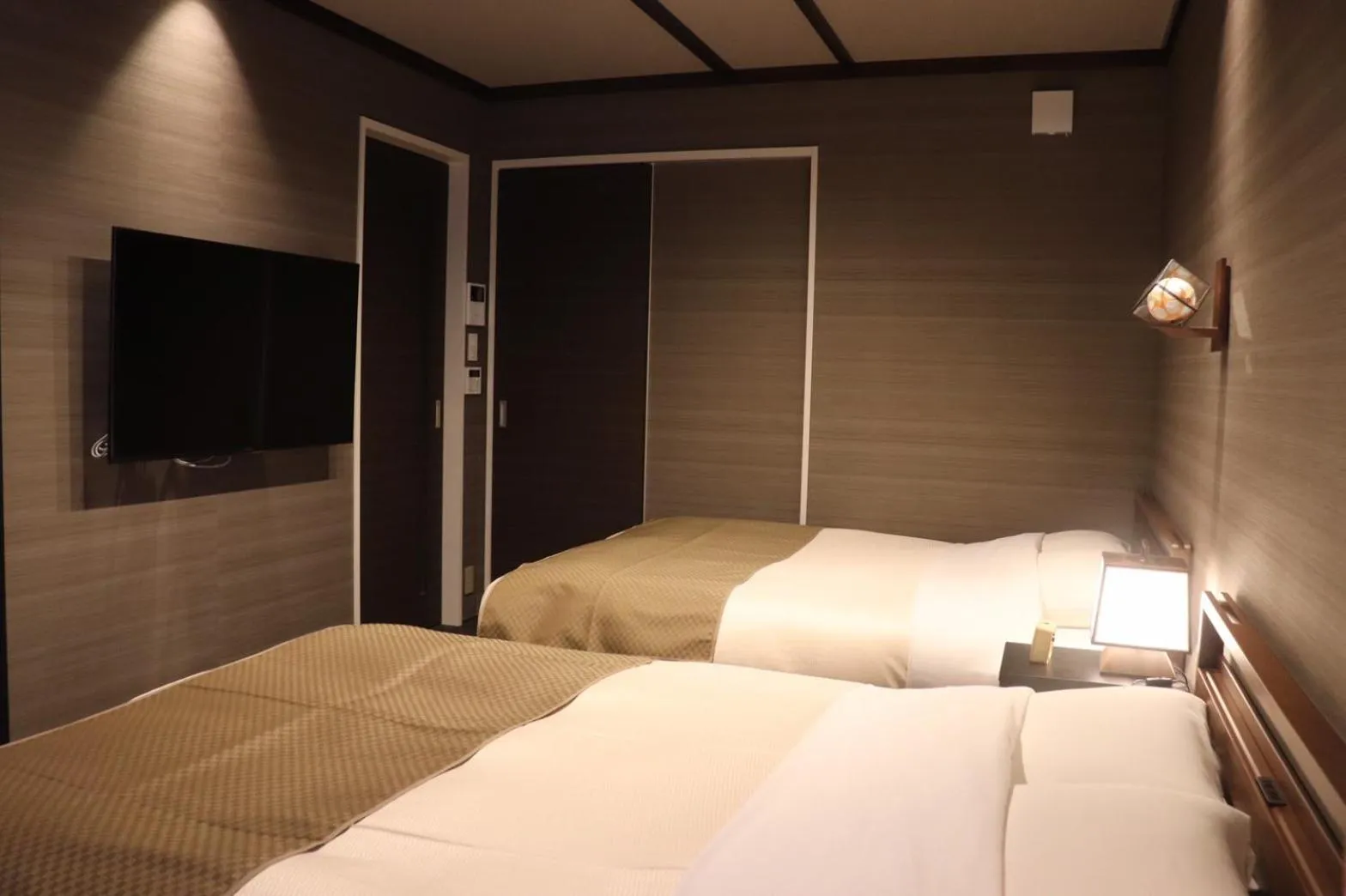 Bedroom, Bed in Hanaakari