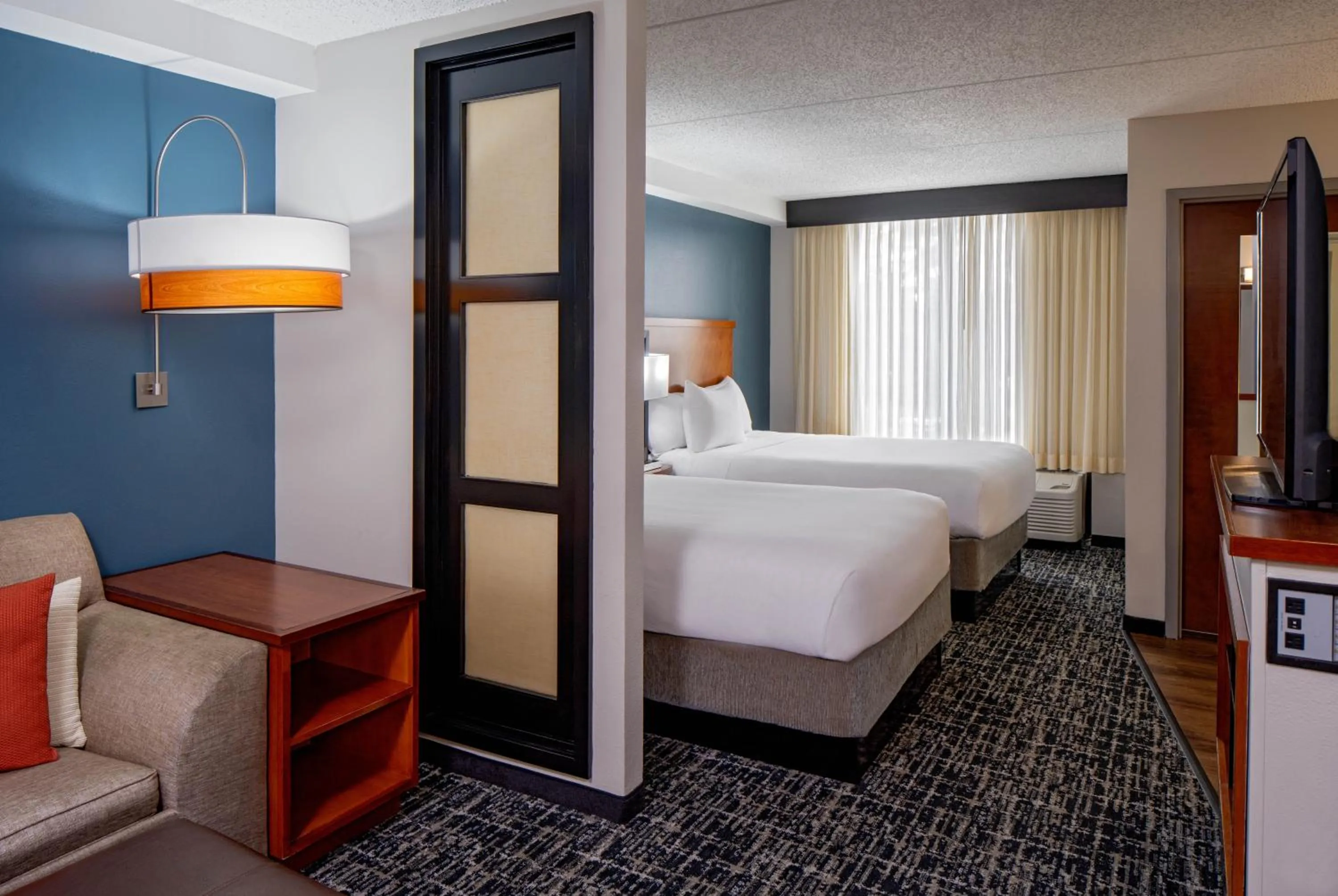 Bed in Hyatt Place Fair Lawn Paramus