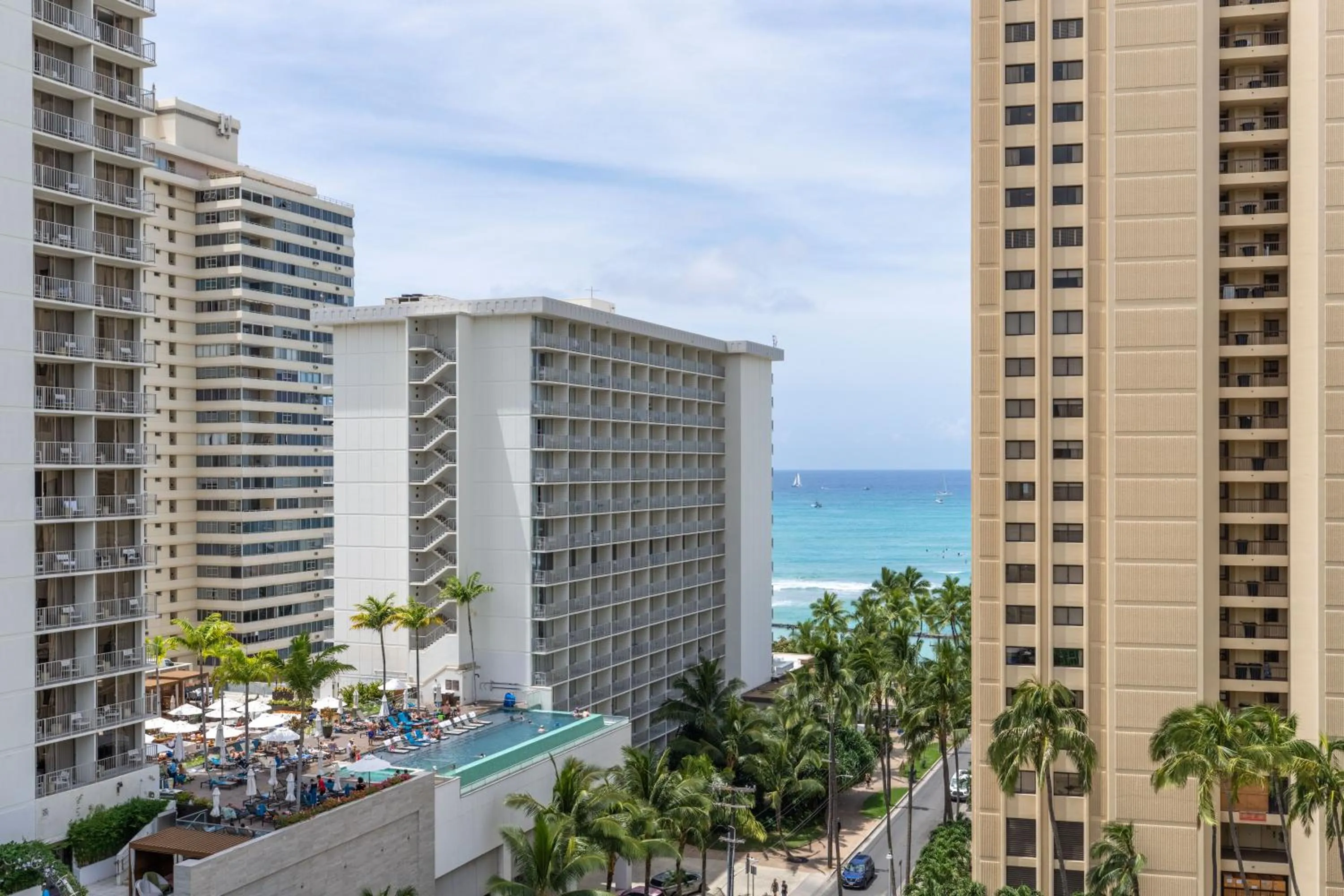 Ocean View from Lanais-2 Blocks to Waikiki Beach