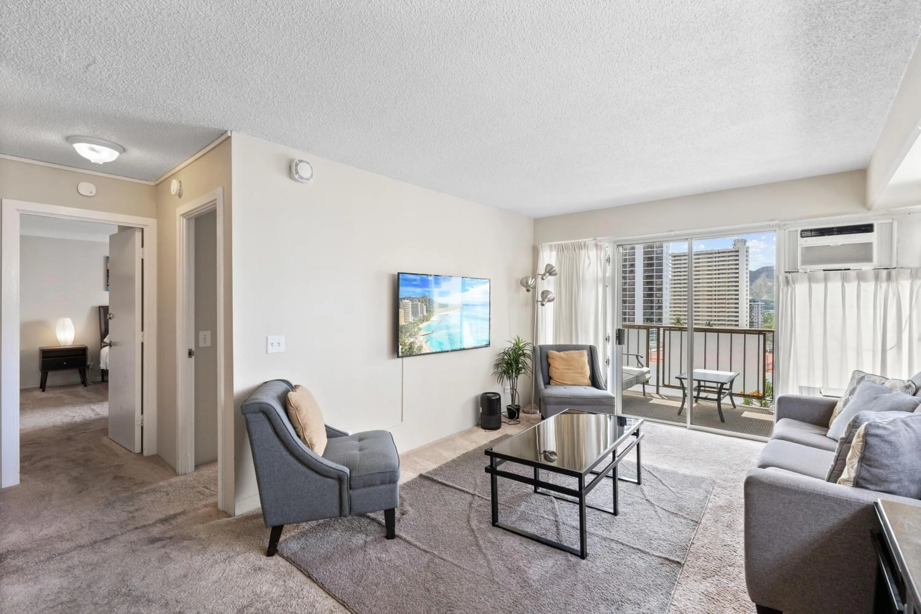 Ocean View from Lanais-2 Blocks to Waikiki Beach