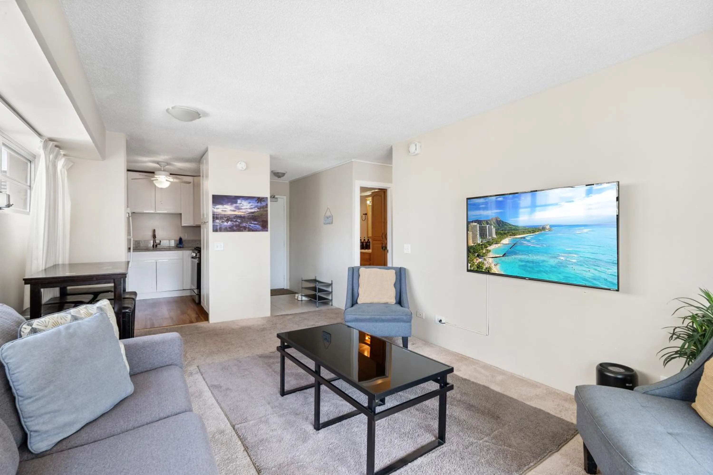 Ocean View from Lanais-2 Blocks to Waikiki Beach