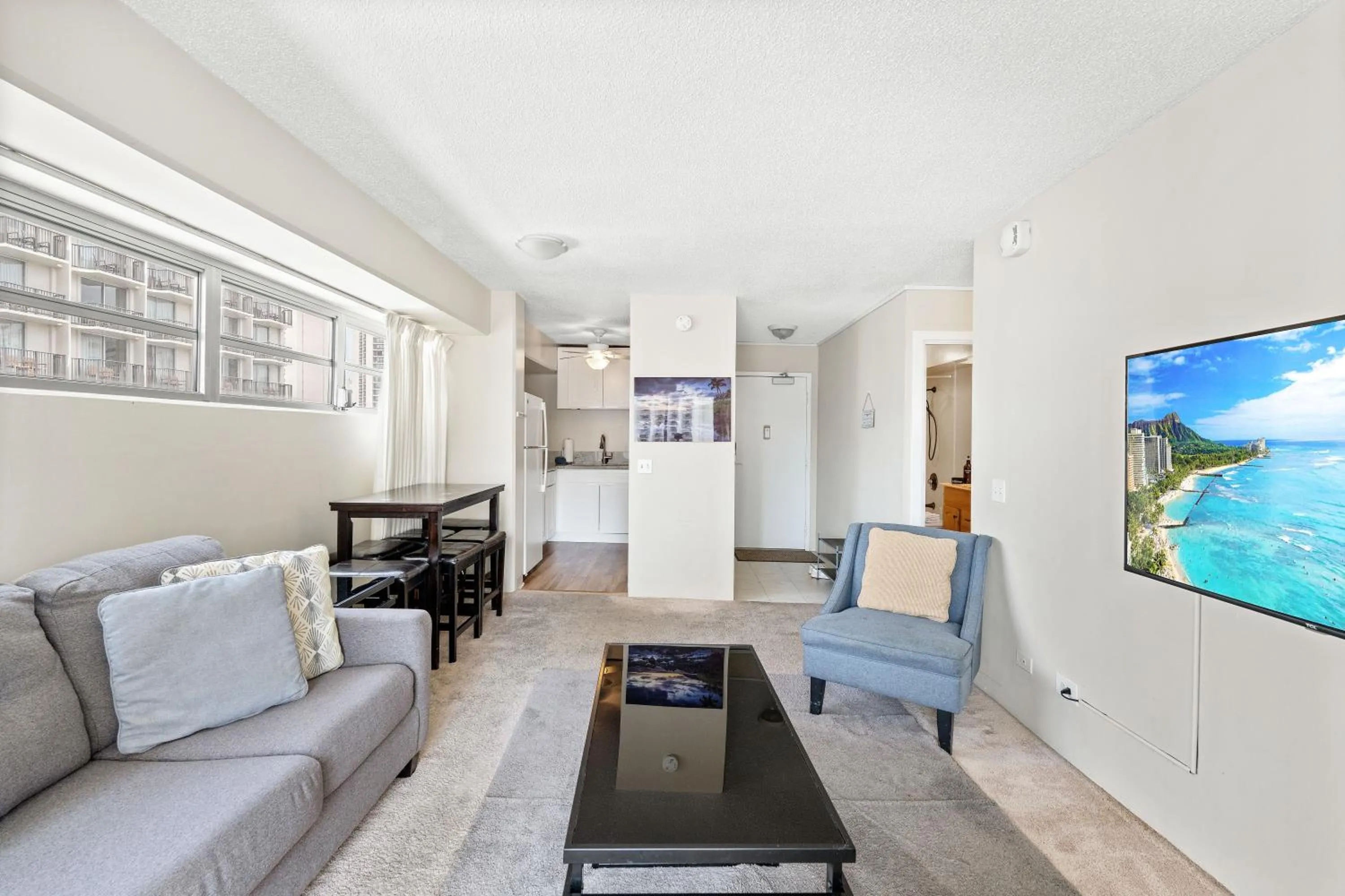 Ocean View from Lanais-2 Blocks to Waikiki Beach