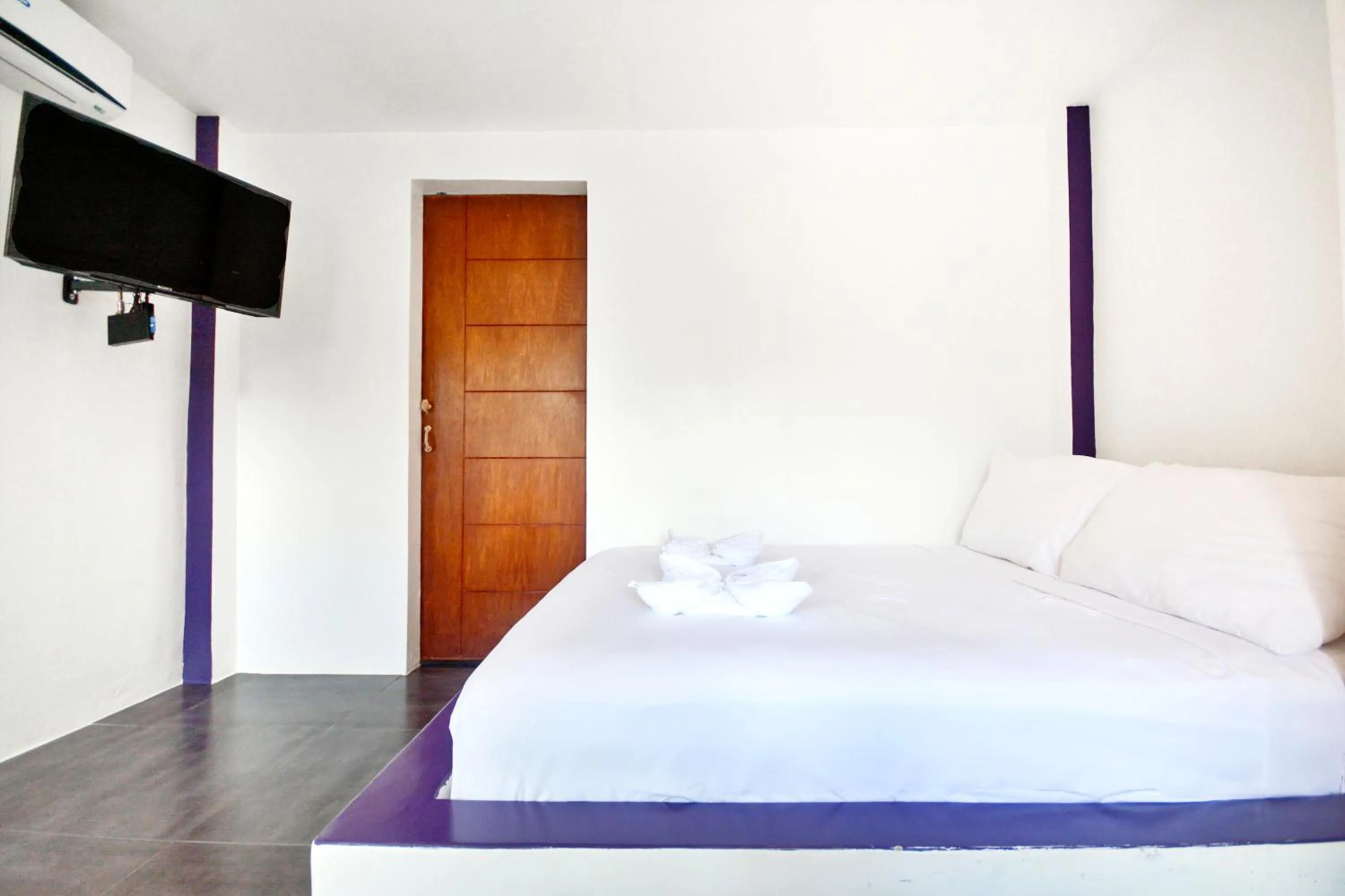 Photo of the whole room, Bed in BABOSAM Hotel