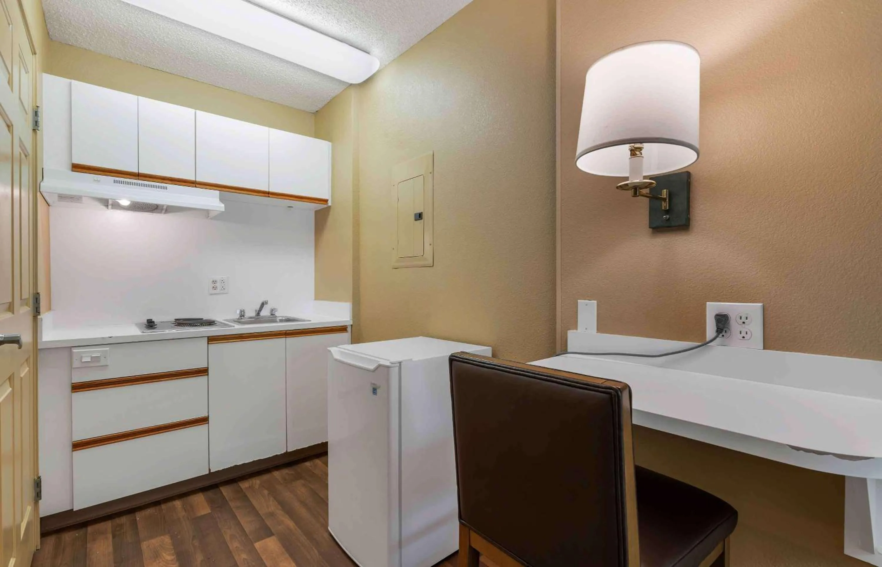 Kitchen or kitchenette in Extended Stay America Suites - Sacramento - South Natomas