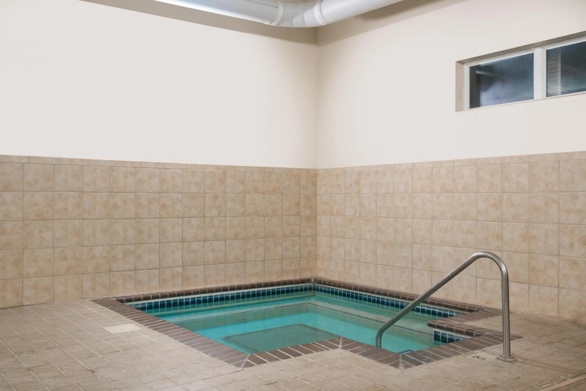 Hot Tub in Microtel Inn & Suites by Wyndham Springfield