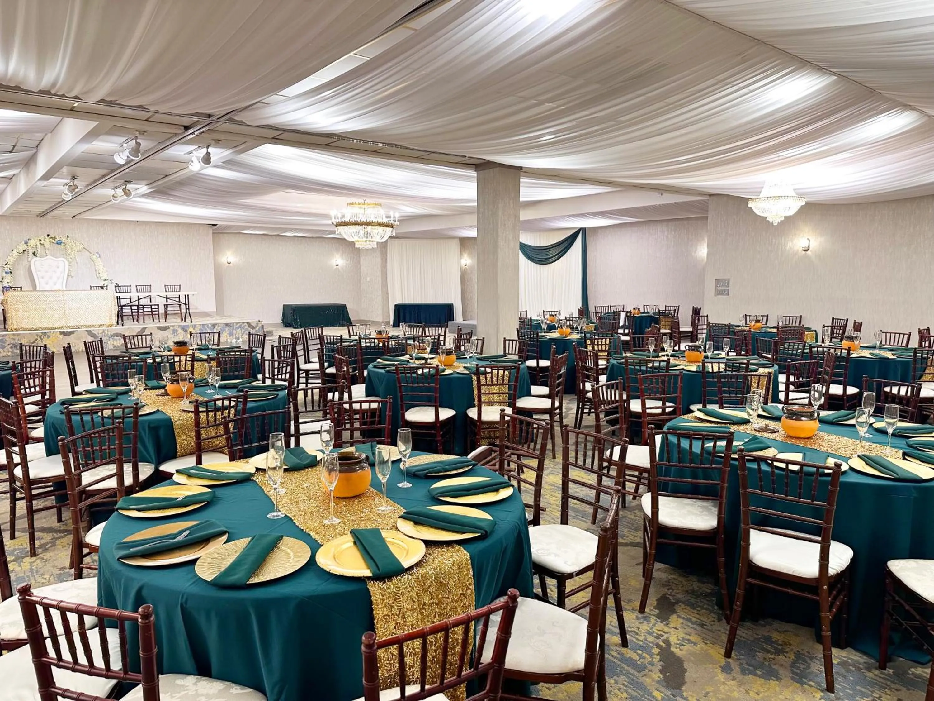 Banquet/Function facilities in Lincoln Hotel Monterey Park Los Angeles