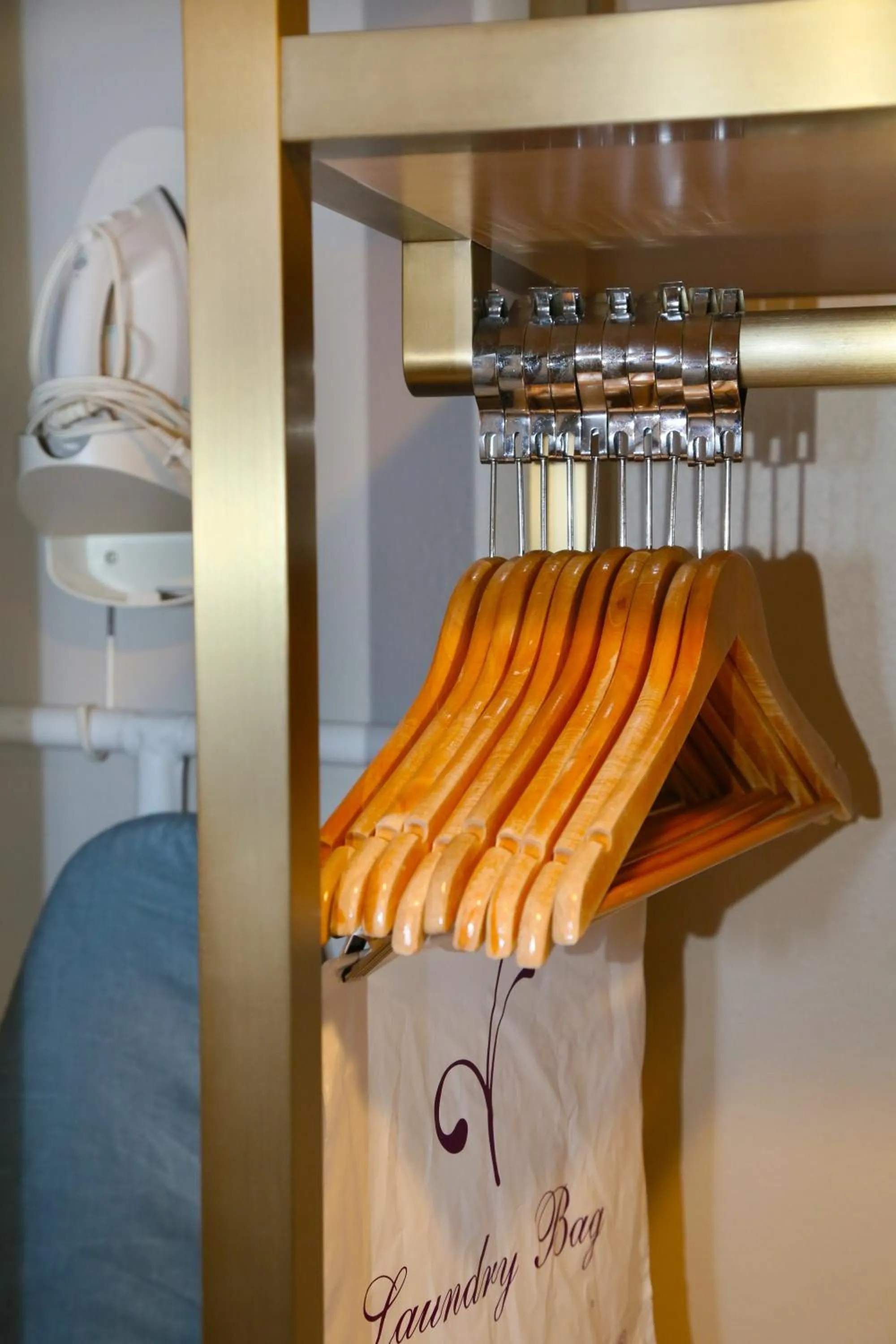 wardrobe in Lincoln Hotel Monterey Park Los Angeles