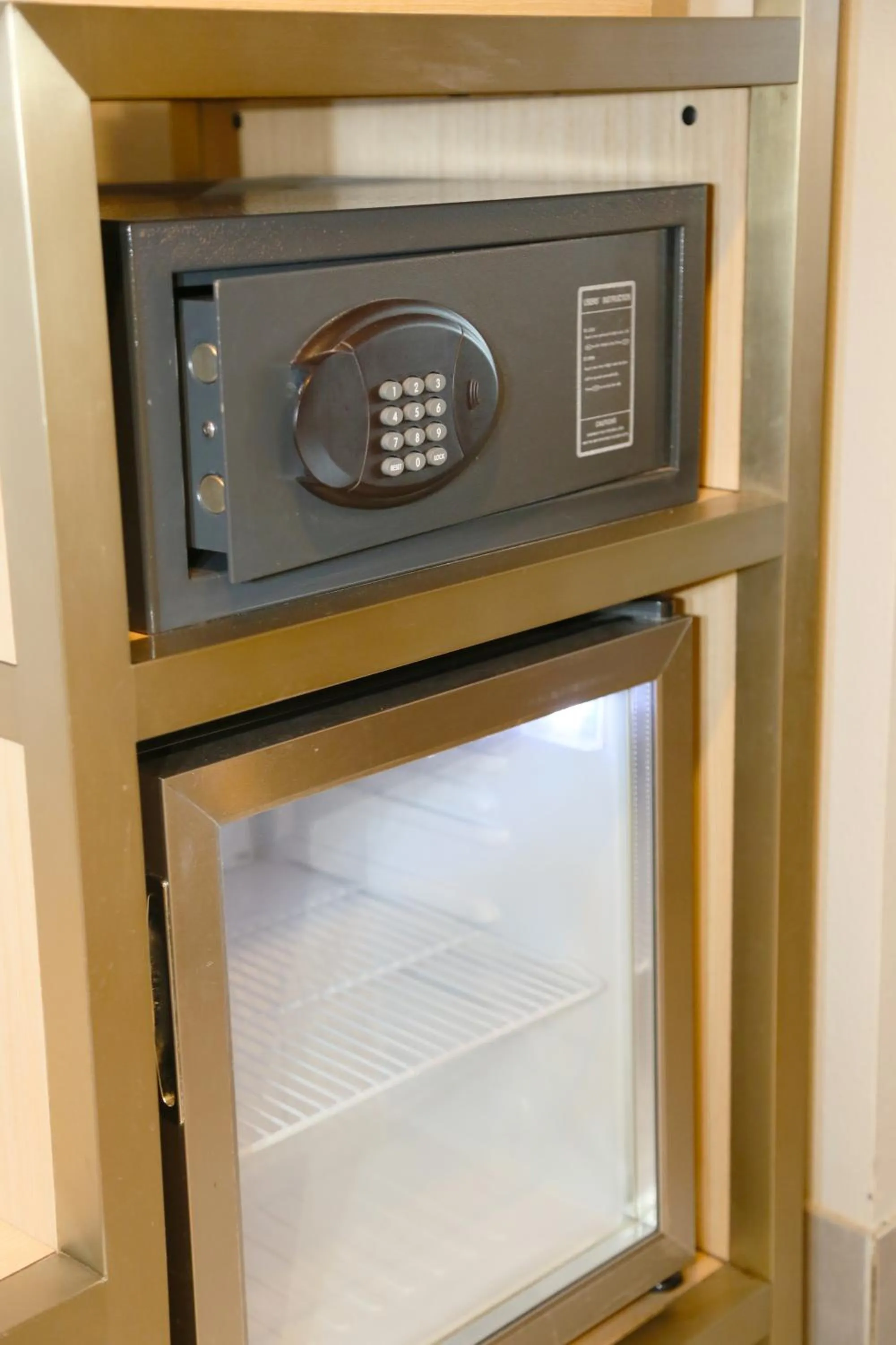 safe in Lincoln Hotel Monterey Park Los Angeles