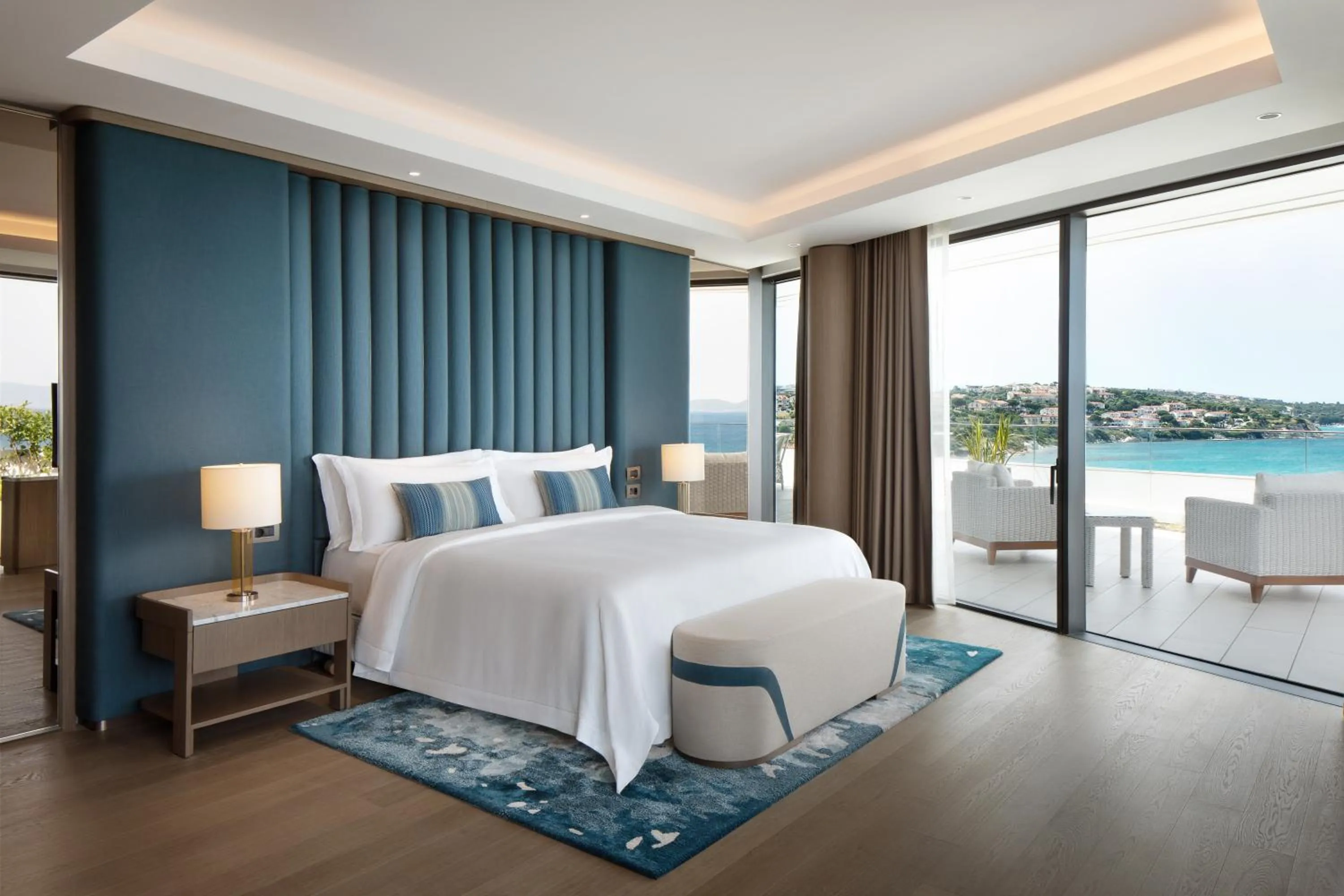 Bed in Reges, a Luxury Collection Resort & Spa, Cesme