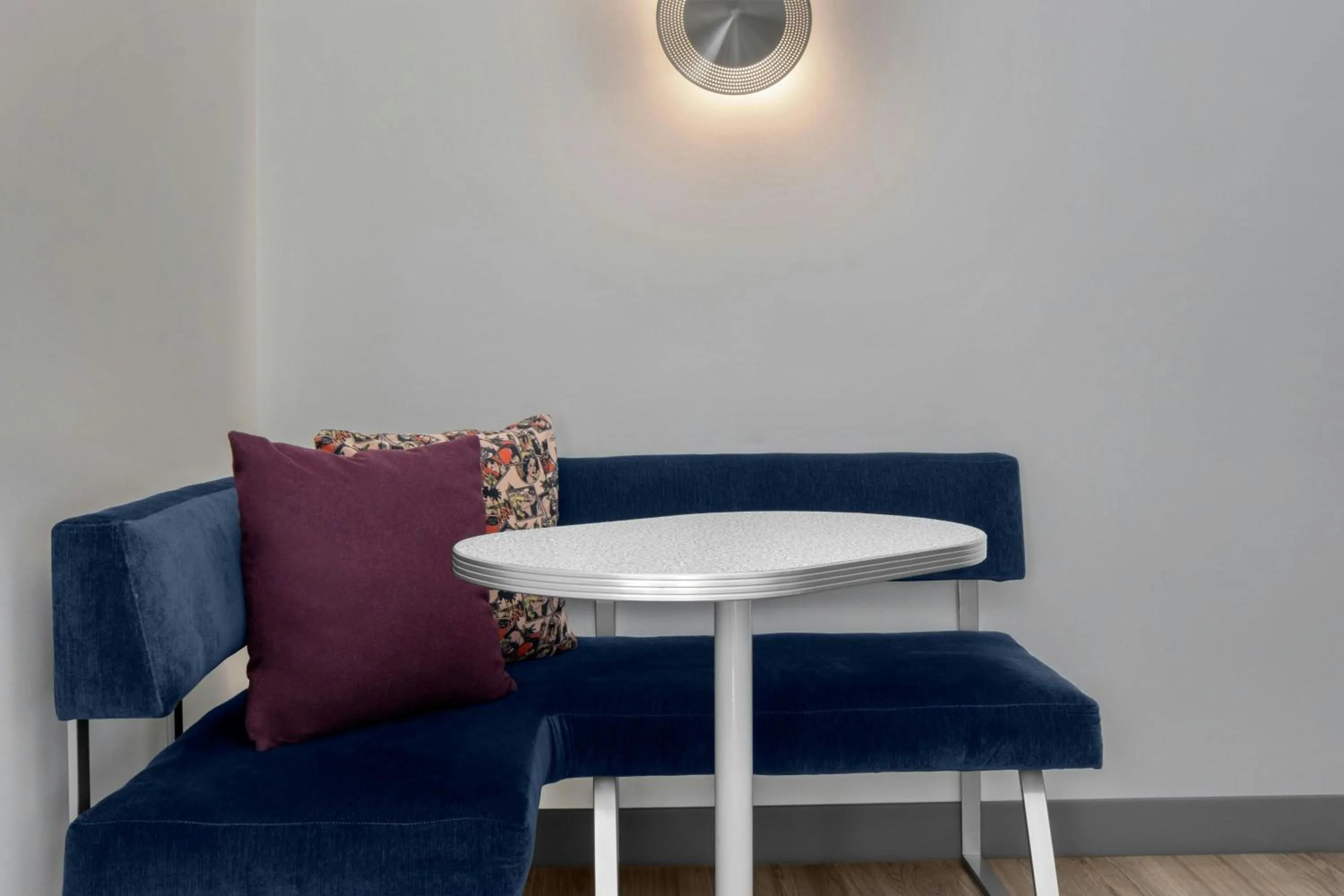 Lounge or bar in Aloft Savannah Downtown Historic District