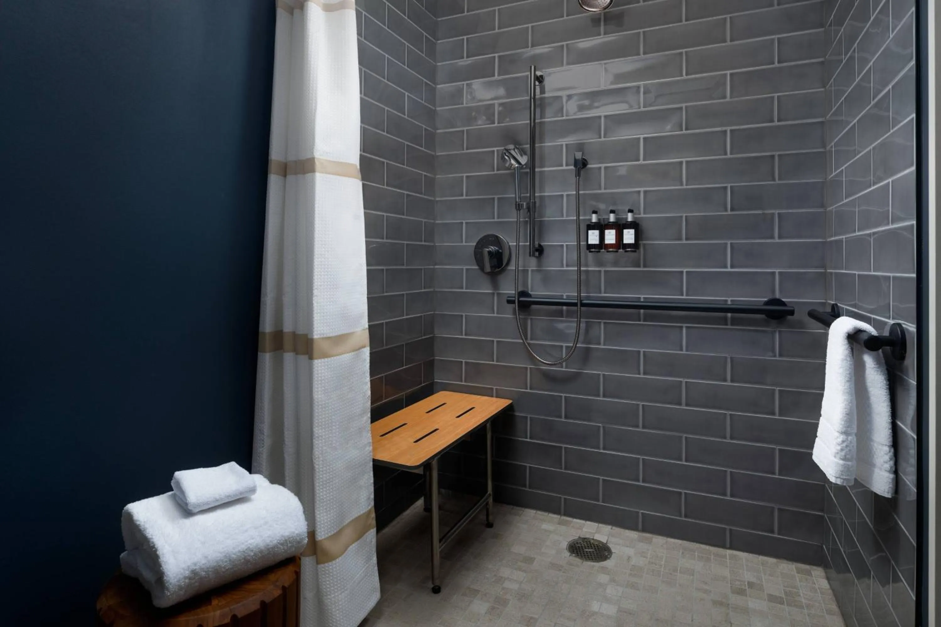 Bathroom in Hotel Distil, Autograph Collection