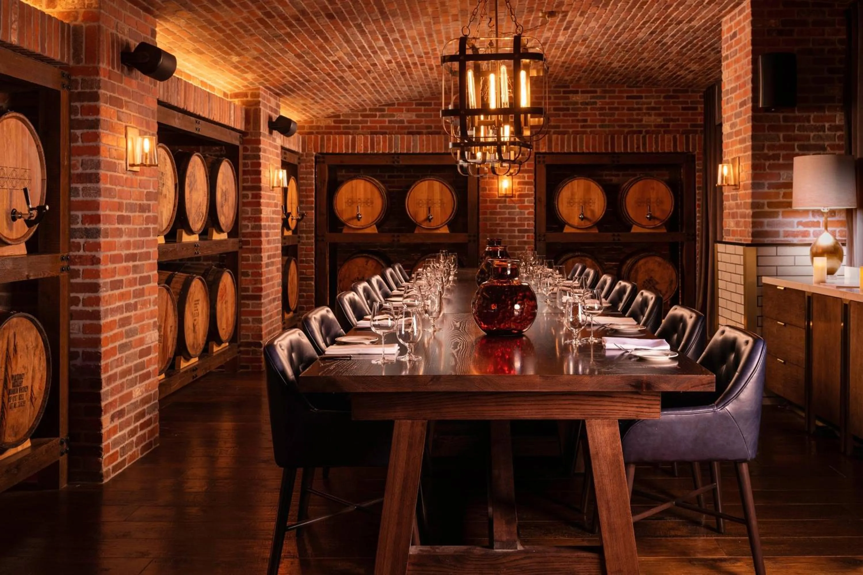 Lounge or bar in Hotel Distil, Autograph Collection