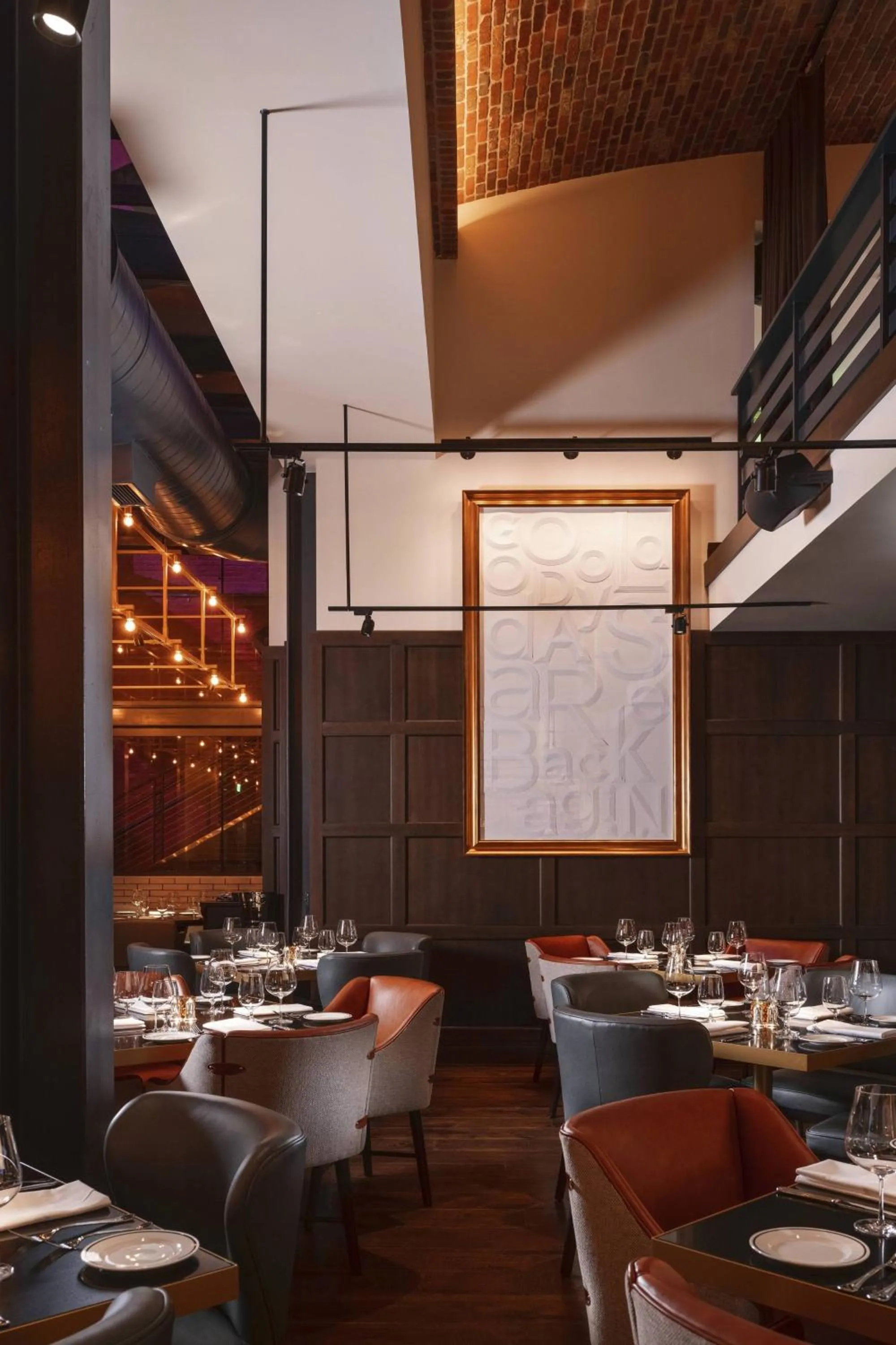 Restaurant/places to eat in Hotel Distil, Autograph Collection