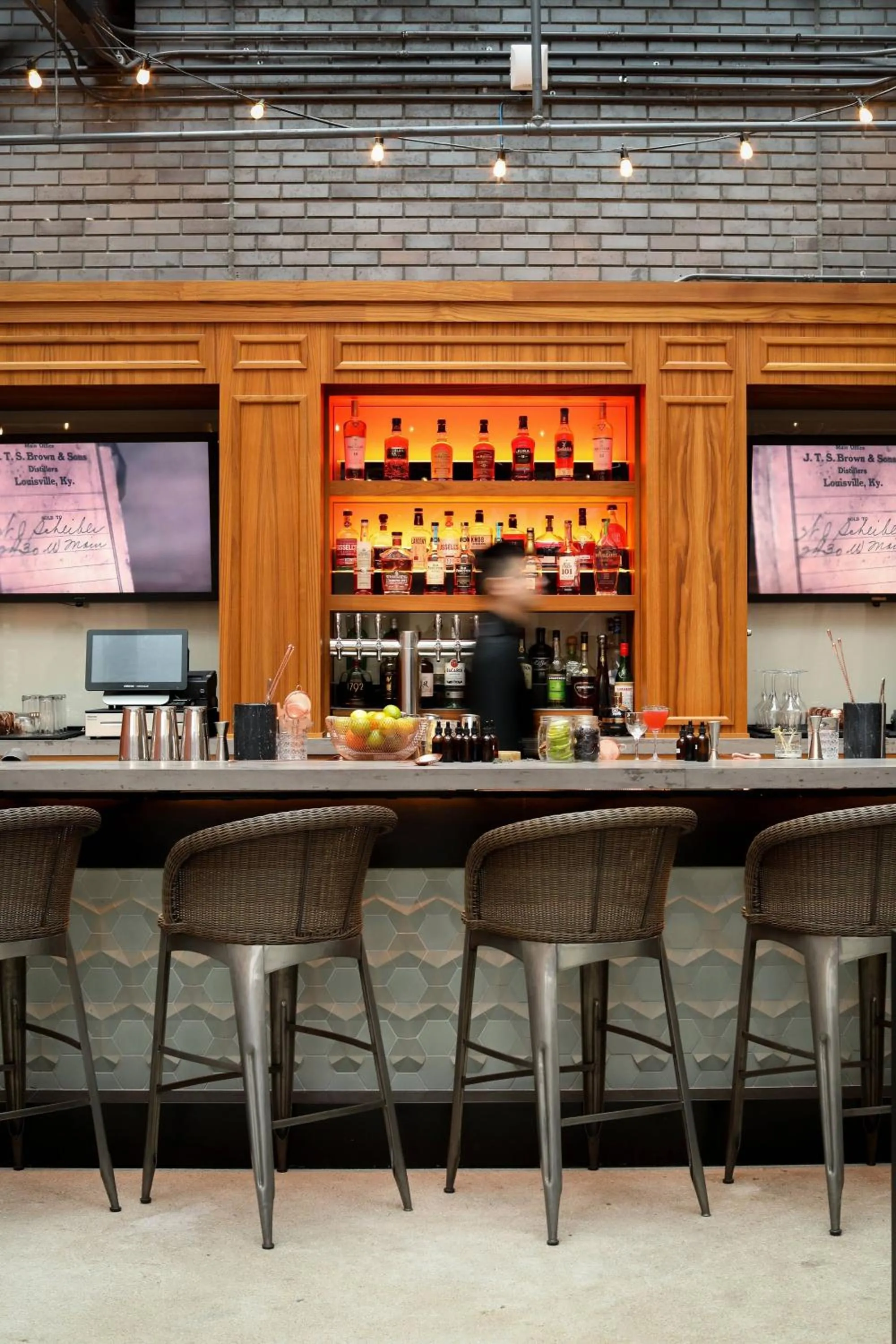 Lounge or bar in Hotel Distil, Autograph Collection