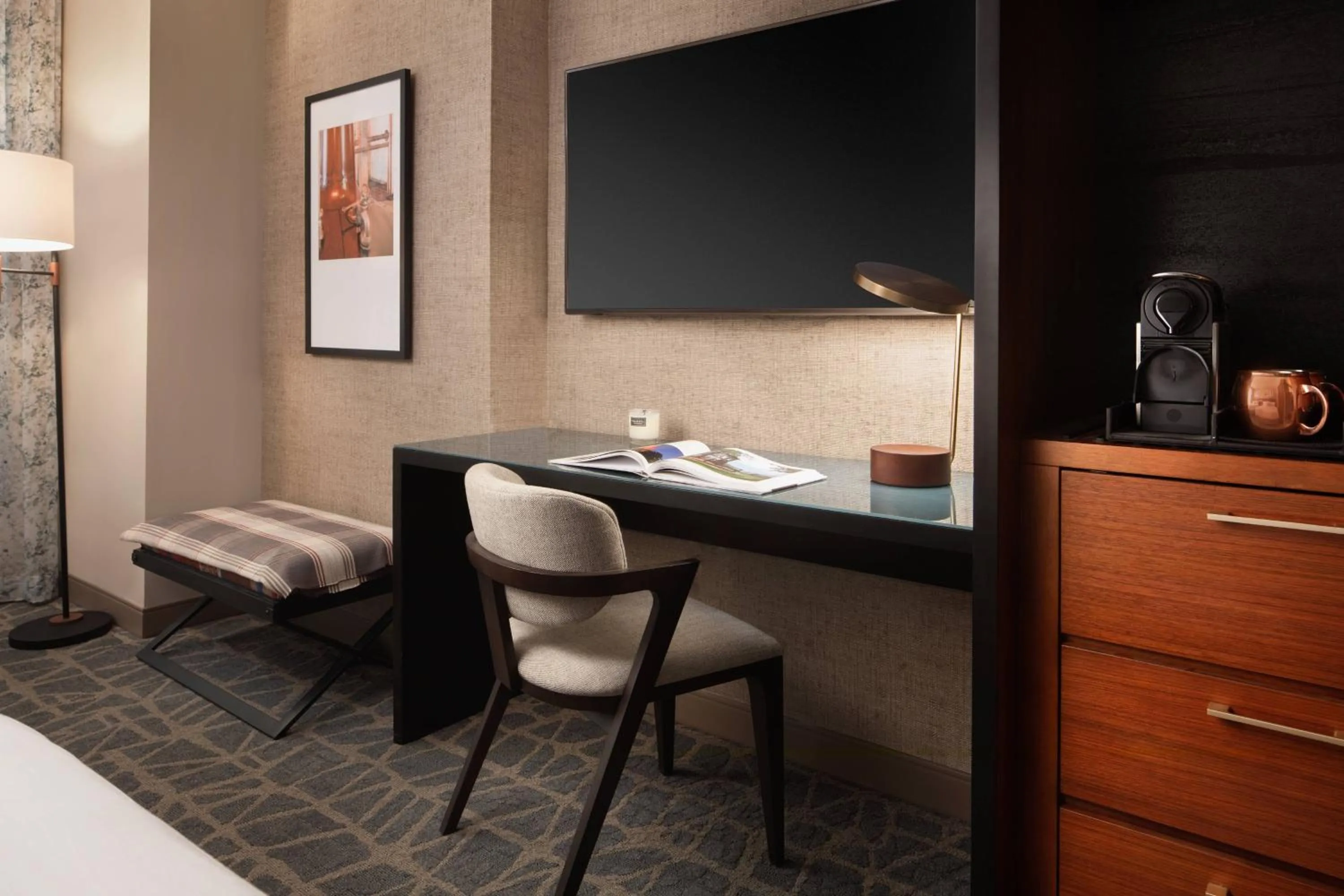 Photo of the whole room, Bed in Hotel Distil, Autograph Collection