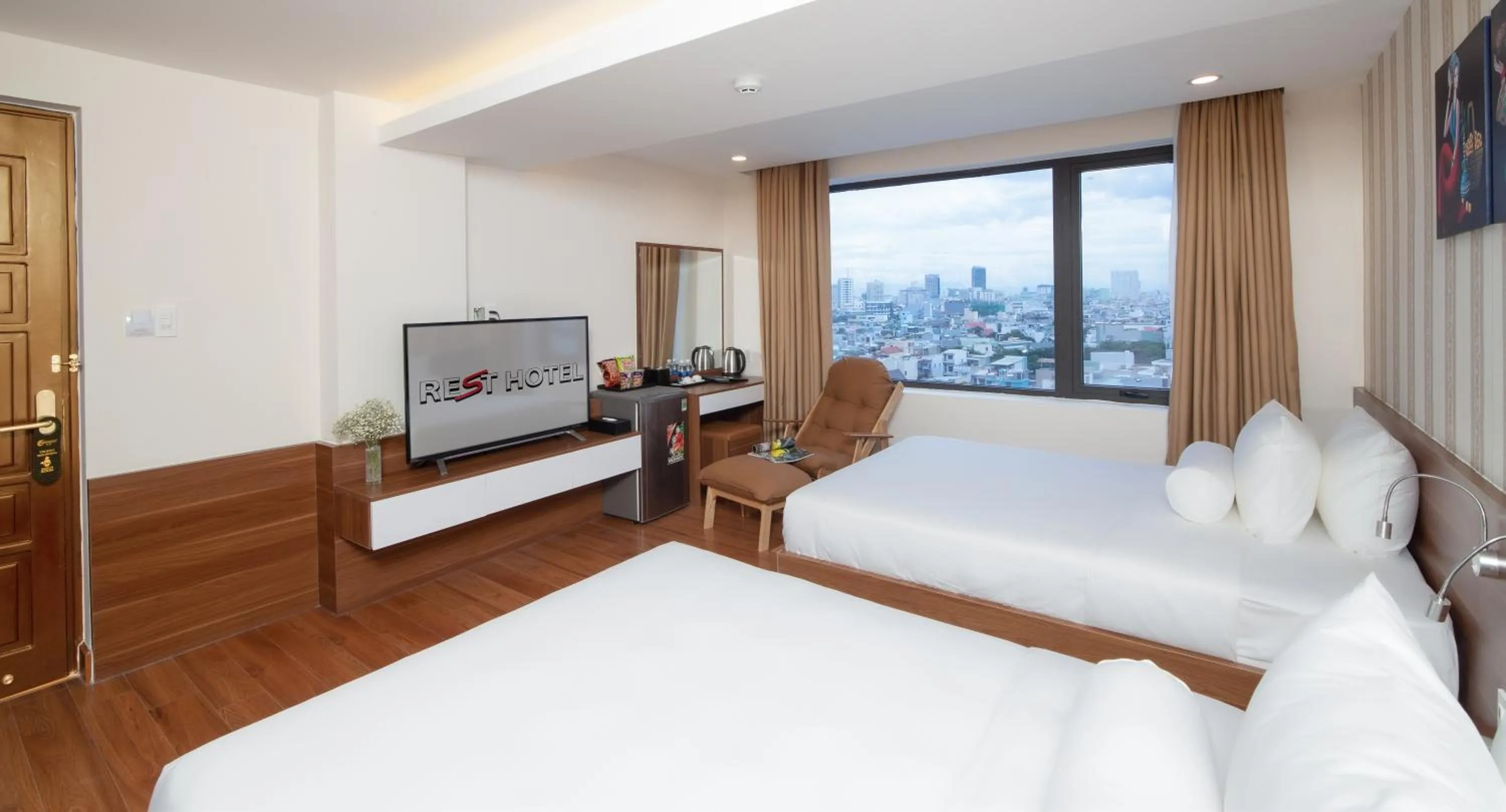 Bed in Rest Hotel & Apartment