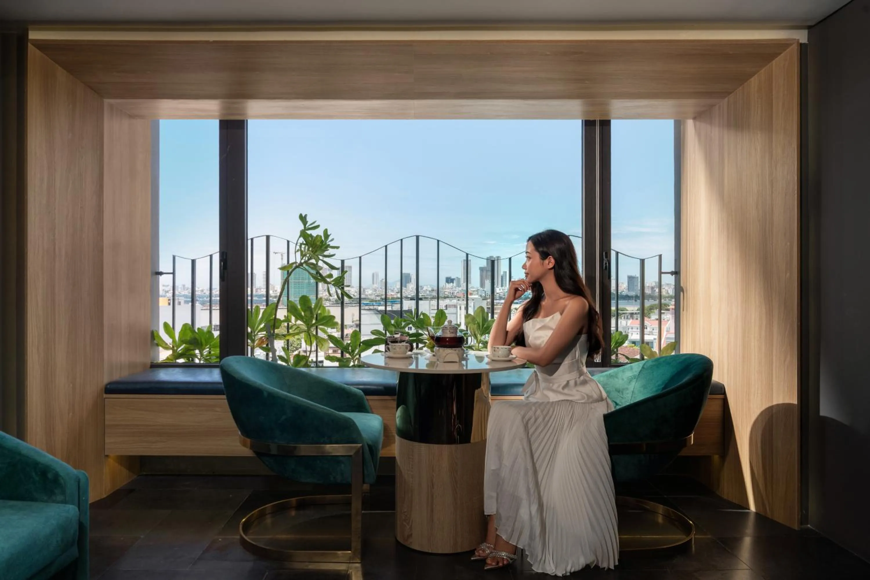 People in Rest Hotel & Apartment