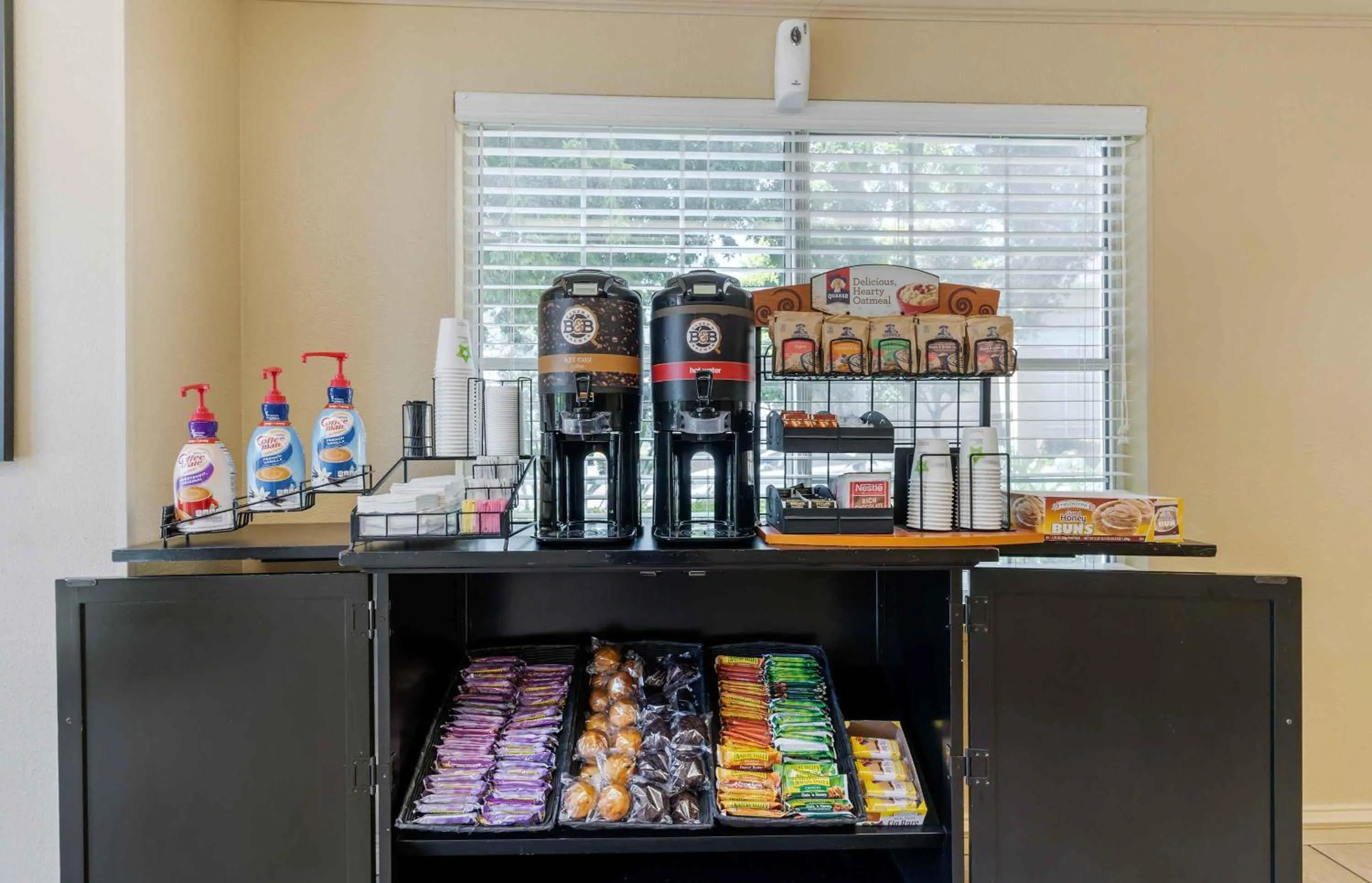 Breakfast in Extended Stay America Suites - San Jose - Sunnyvale