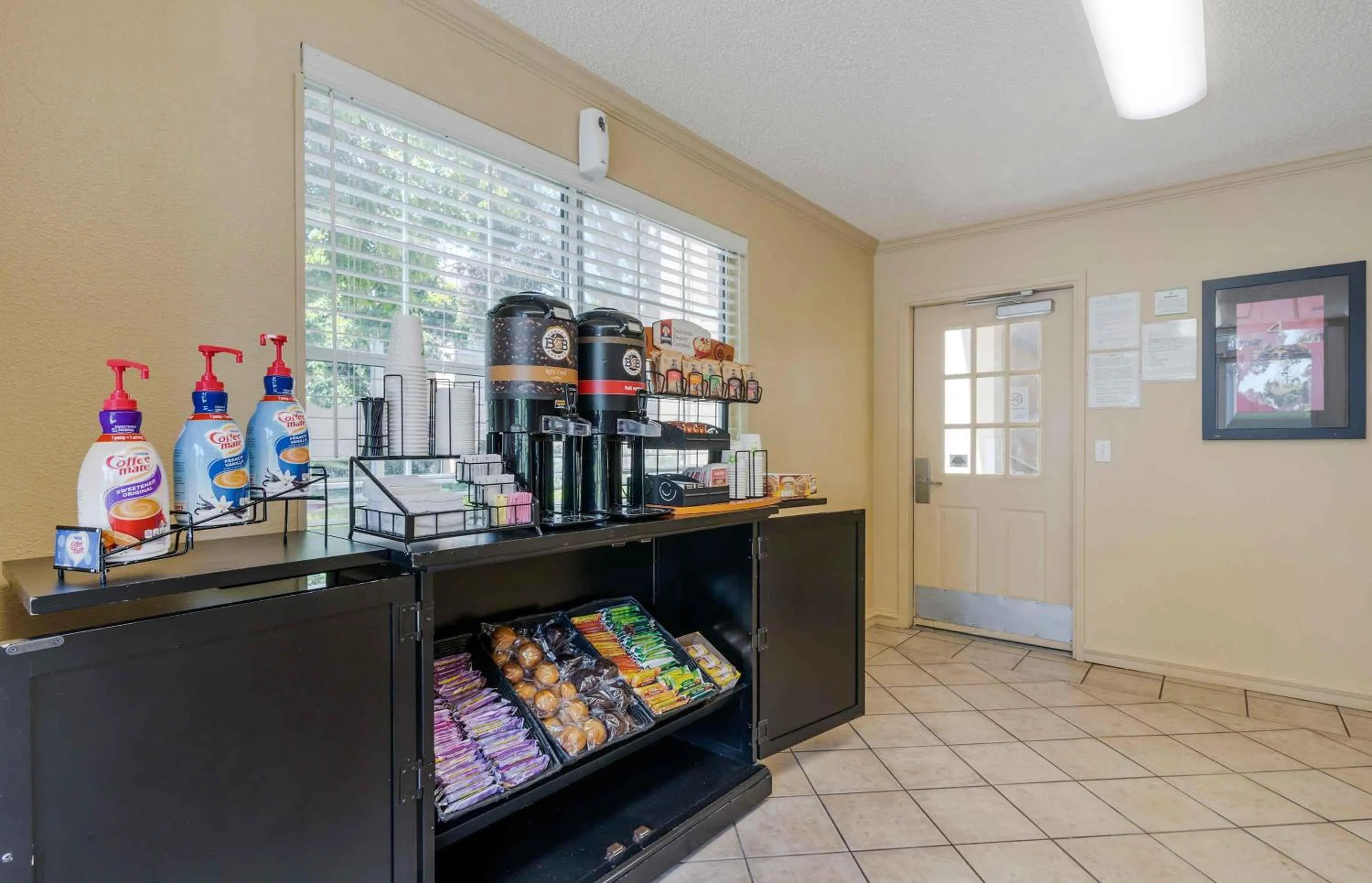 Breakfast in Extended Stay America Suites - San Jose - Sunnyvale