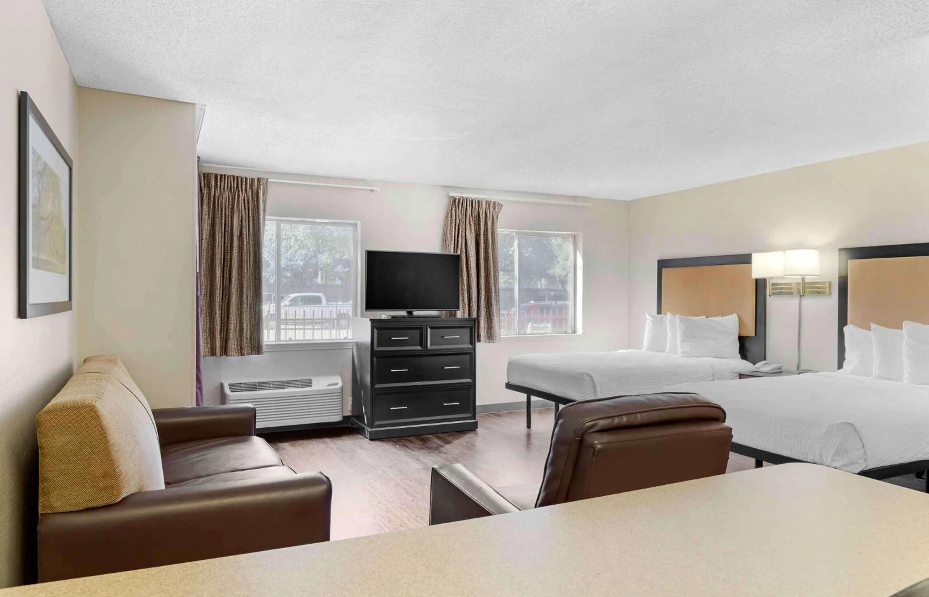 Bedroom, Bed in Extended Stay America Select Suites - Houston - Sugar Land