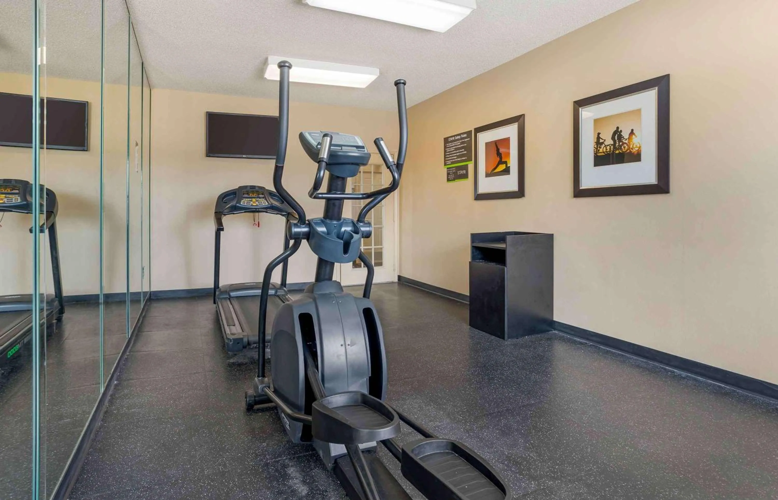 Fitness centre/facilities in Extended Stay America Select Suites - Houston - Sugar Land