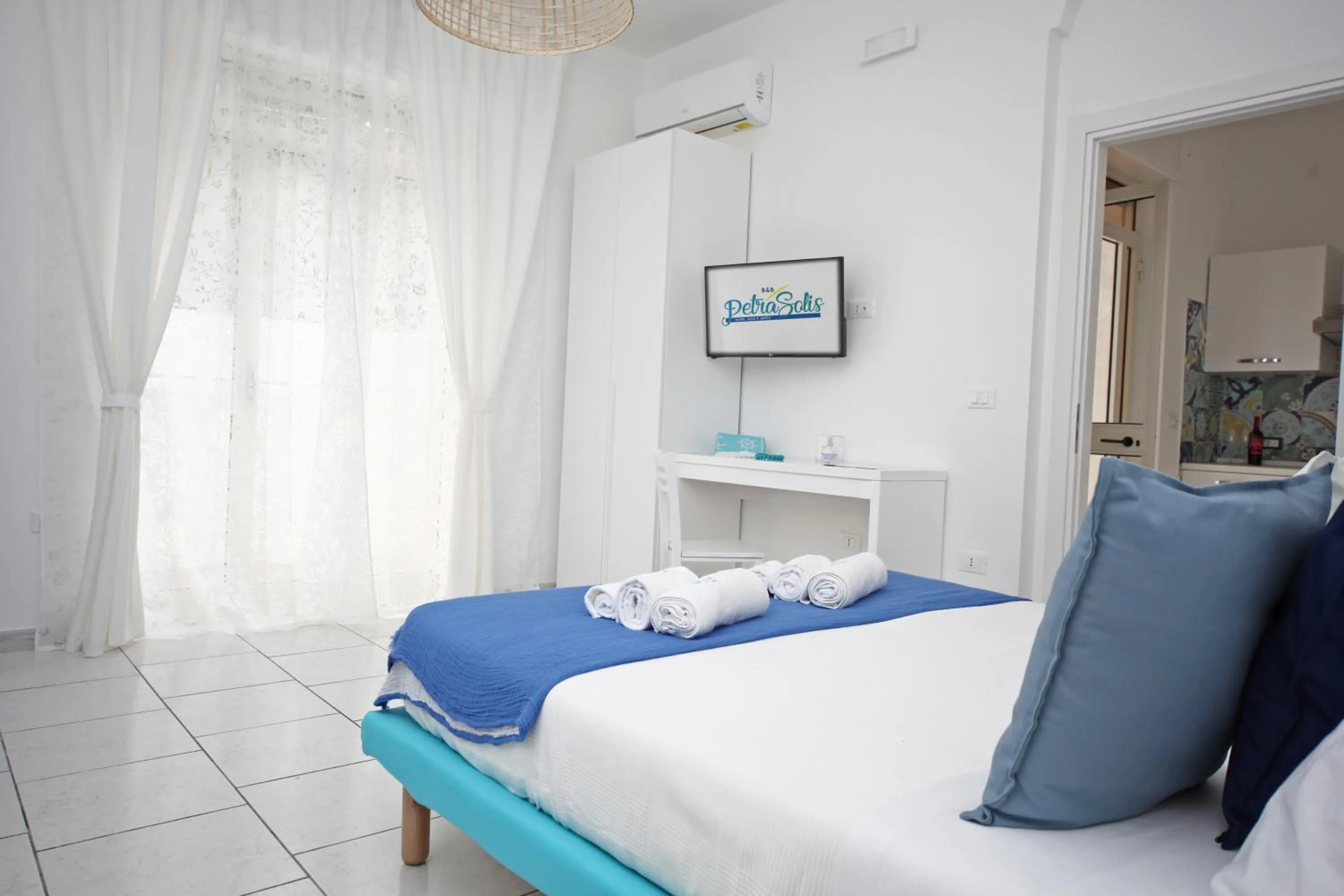 Bed in Petra Solis by Jdvacanze