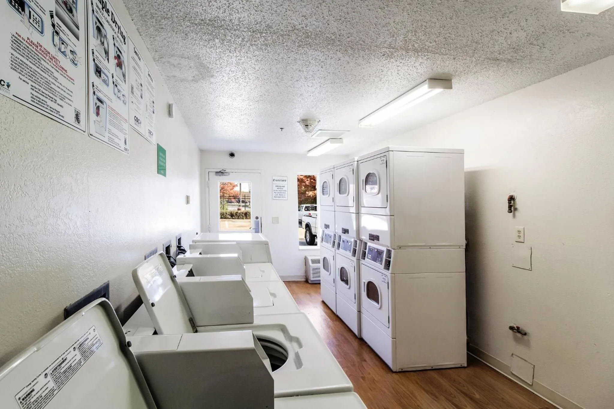 Other in HomeTowne Studios by Red Roof Houston - West Oaks - Energy Corridor