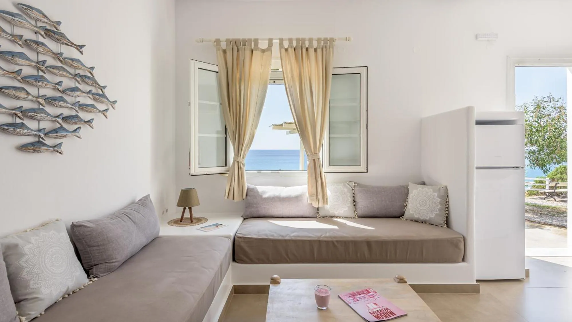 Giourgas Studios & Apartments