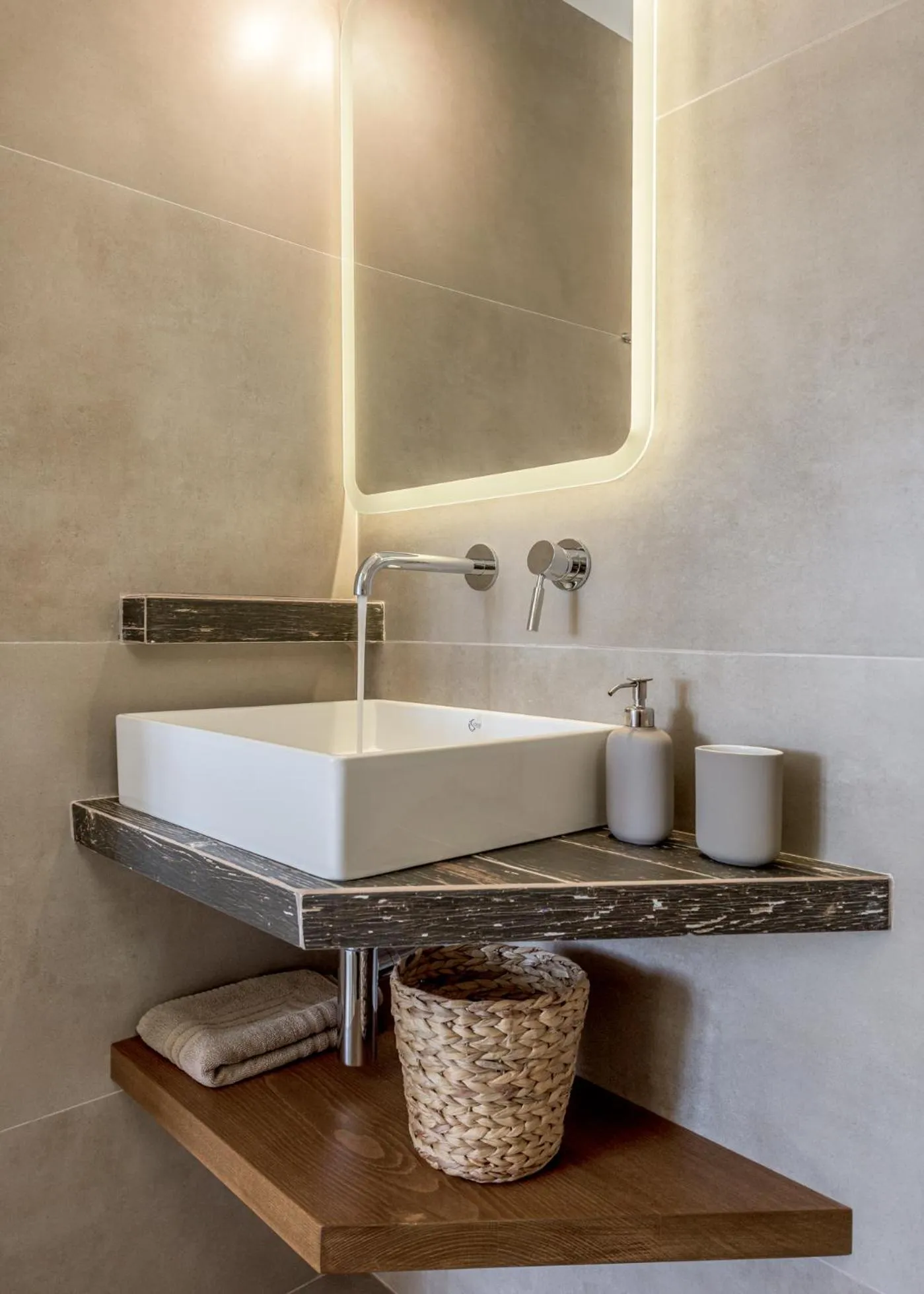 Giourgas Studios & Apartments