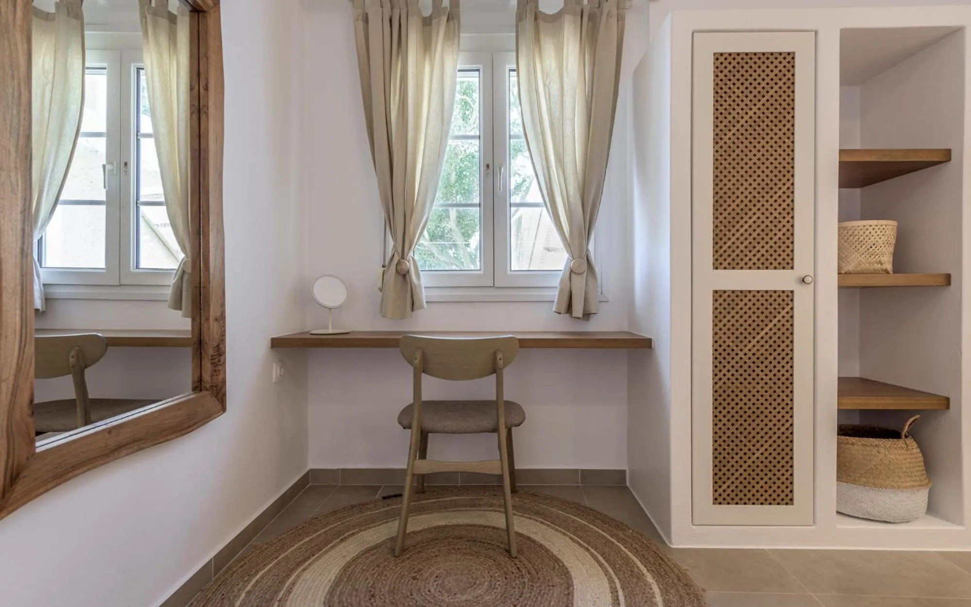 Giourgas Studios & Apartments