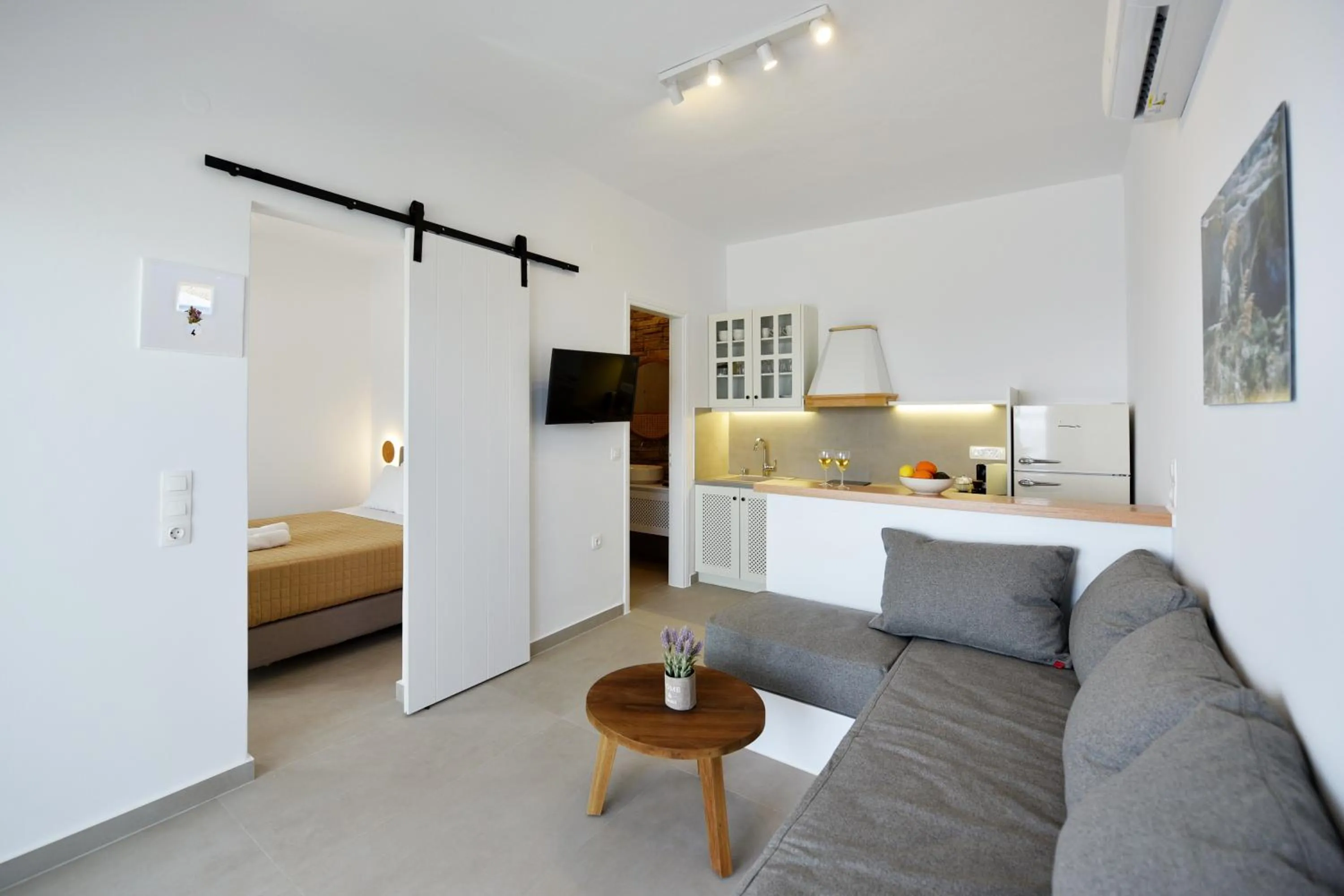 Giourgas Studios & Apartments