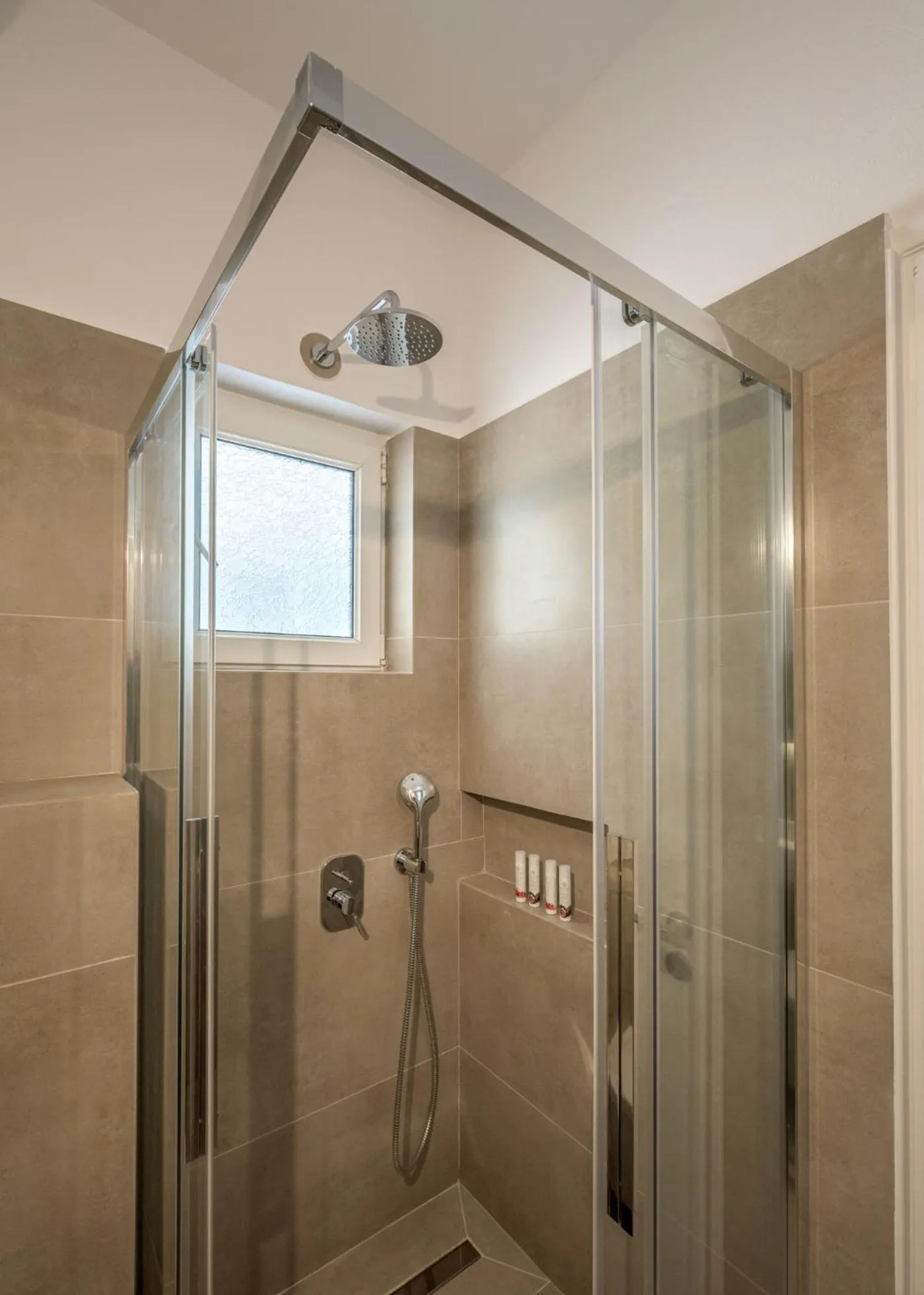 Giourgas Studios & Apartments