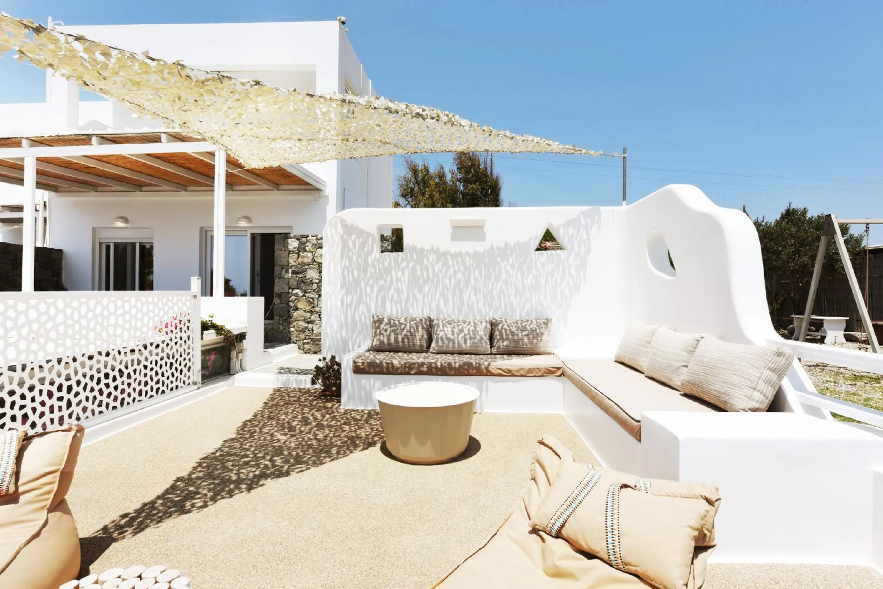 Giourgas Studios & Apartments