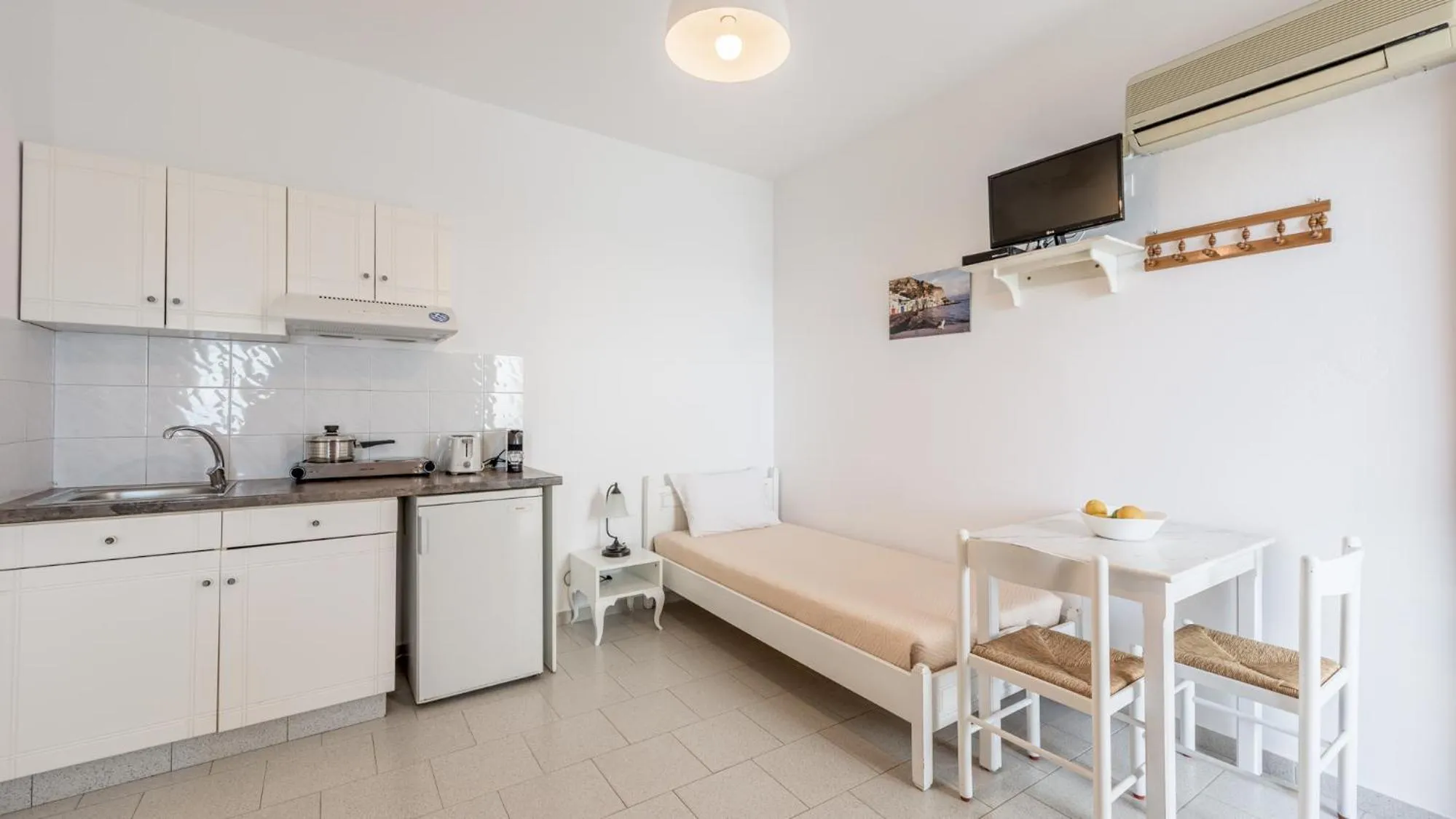 Giourgas Studios & Apartments