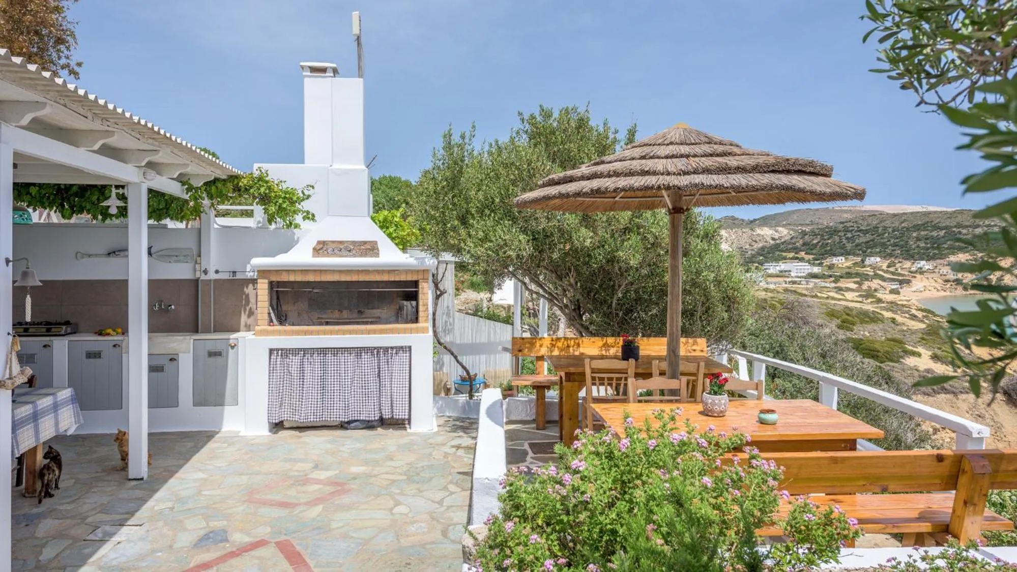 Giourgas Studios & Apartments