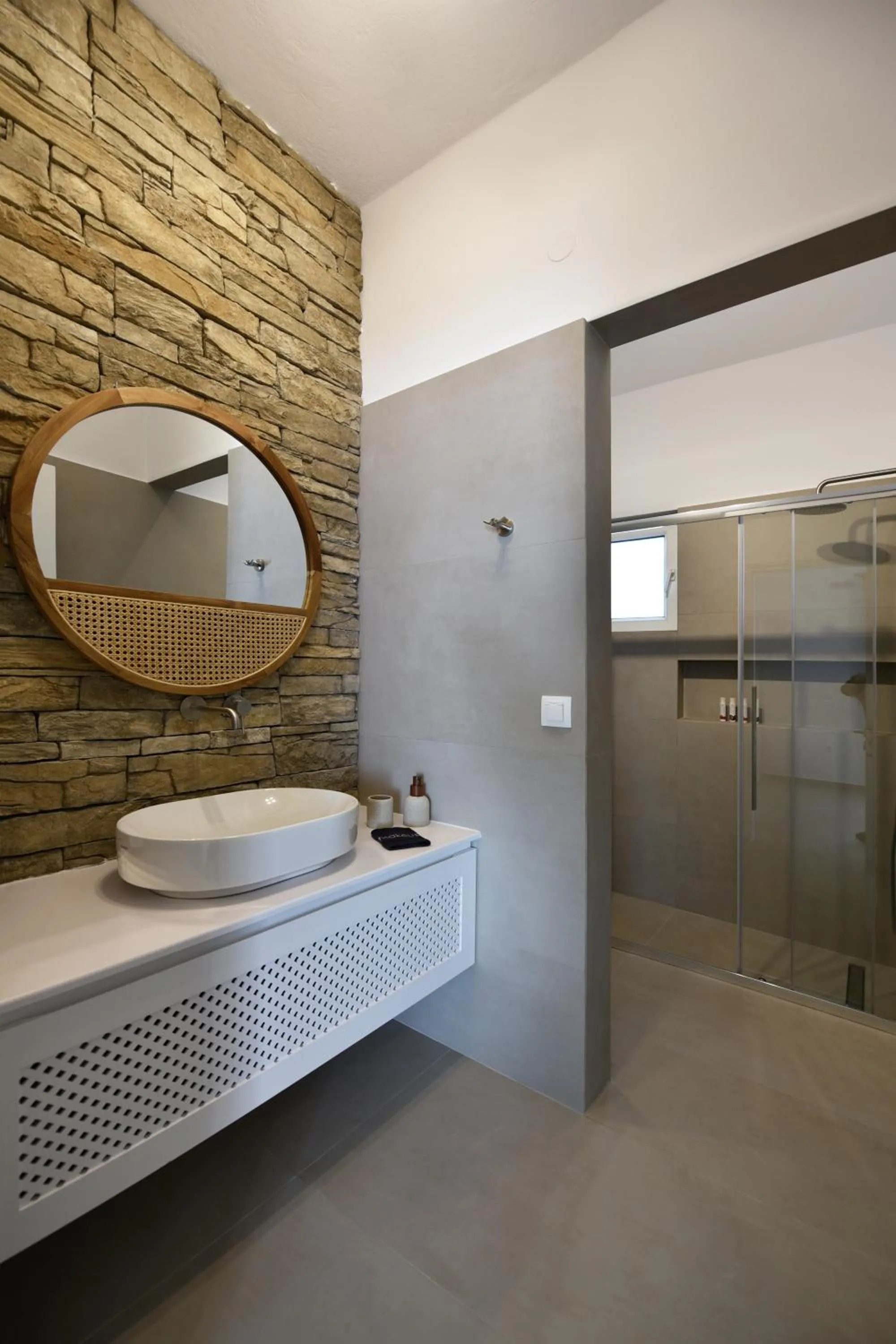 Giourgas Studios & Apartments