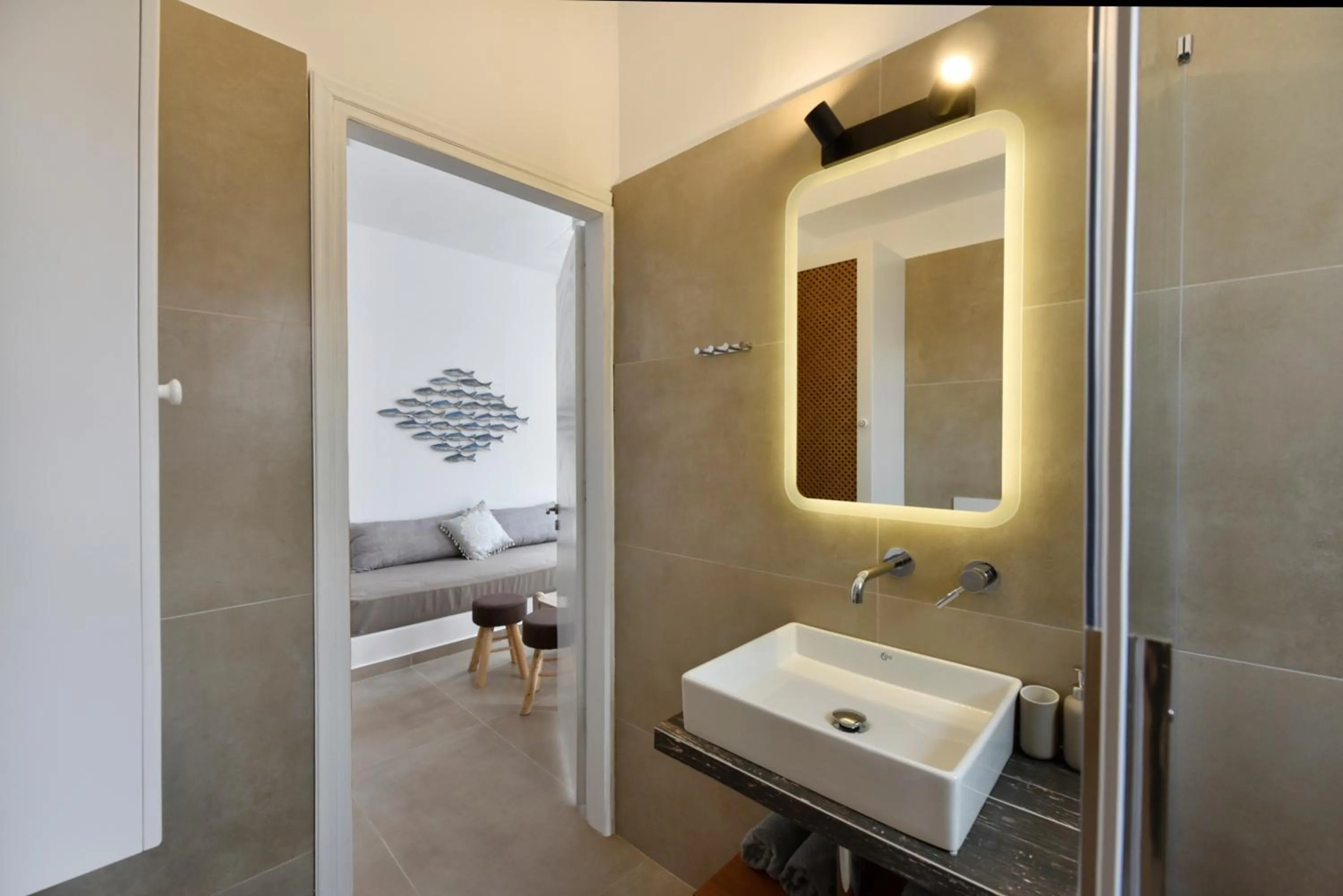 Giourgas Studios & Apartments