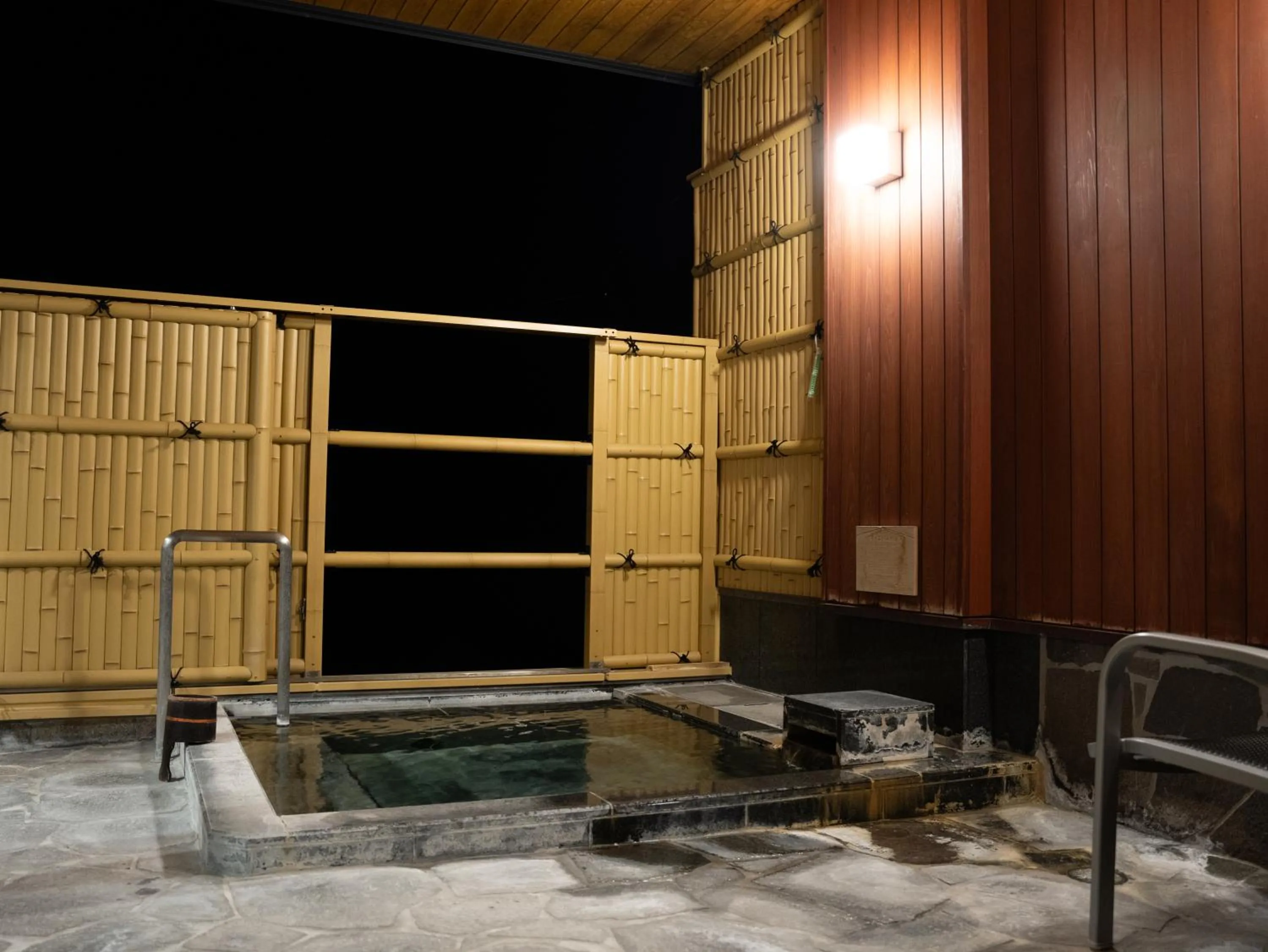 Open Air Bath in Manten no Yado