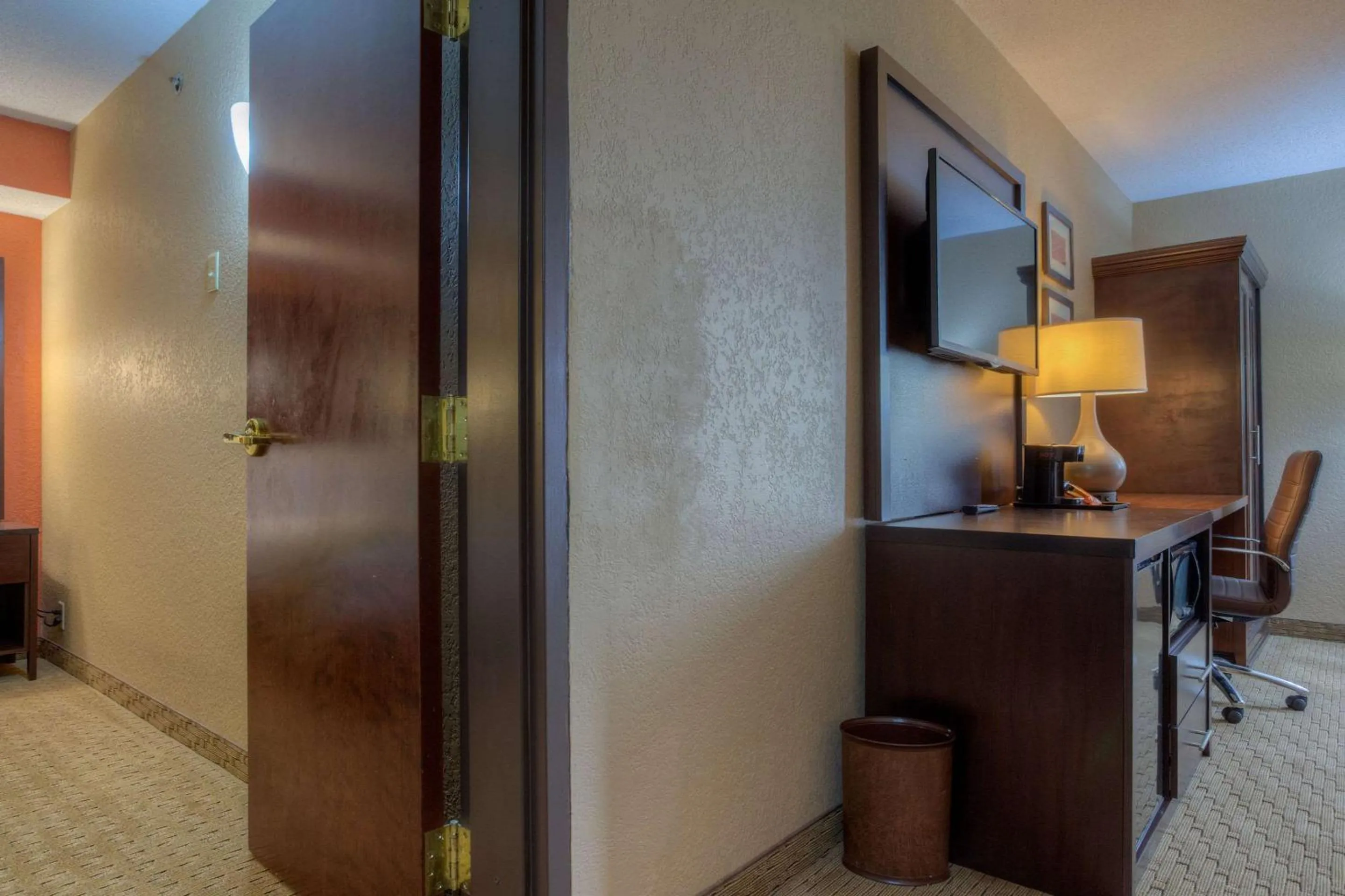 Bedroom in Comfort Inn & Suites Evansville Airport