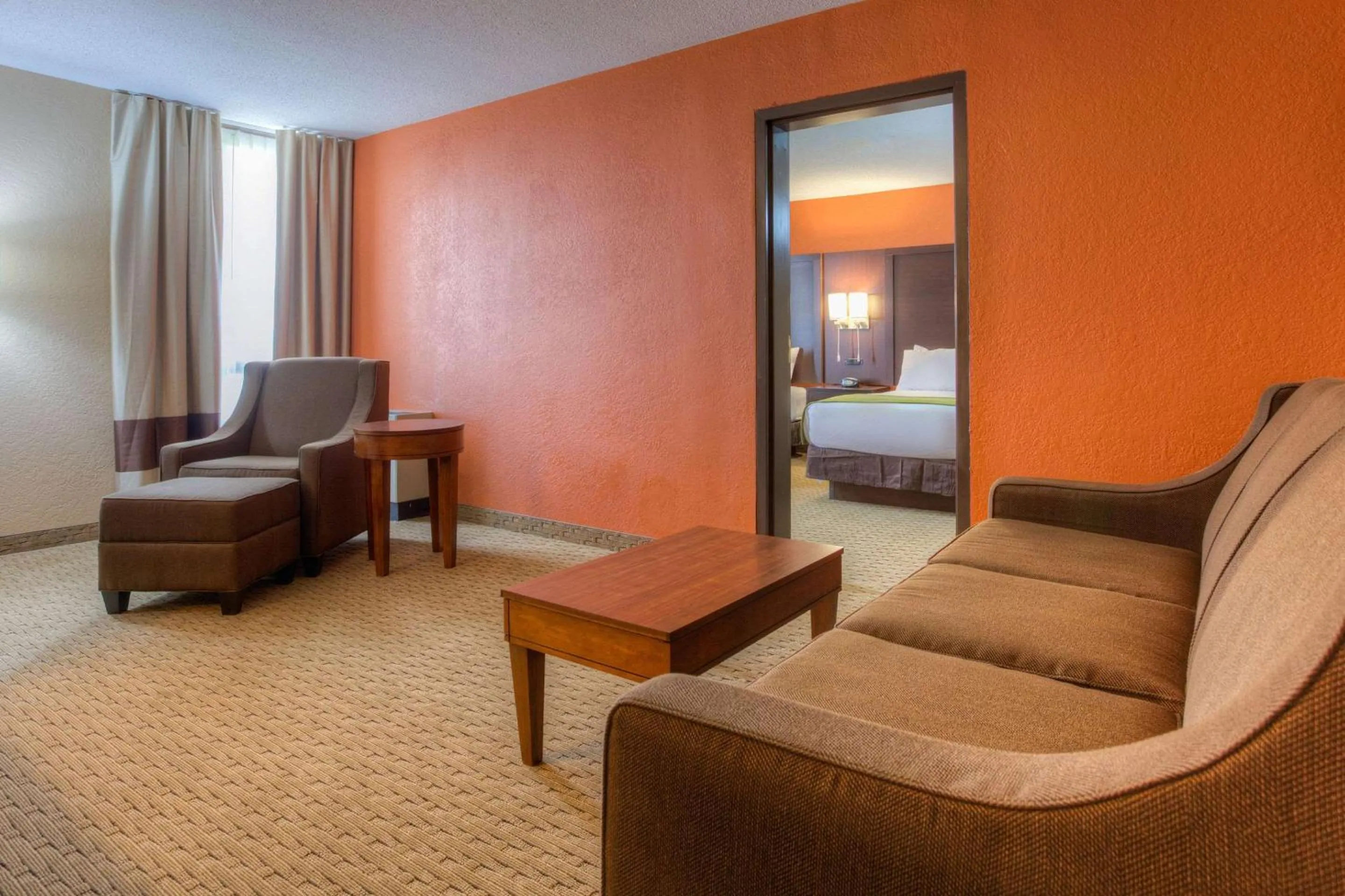Bedroom, Bed in Comfort Inn & Suites Evansville Airport