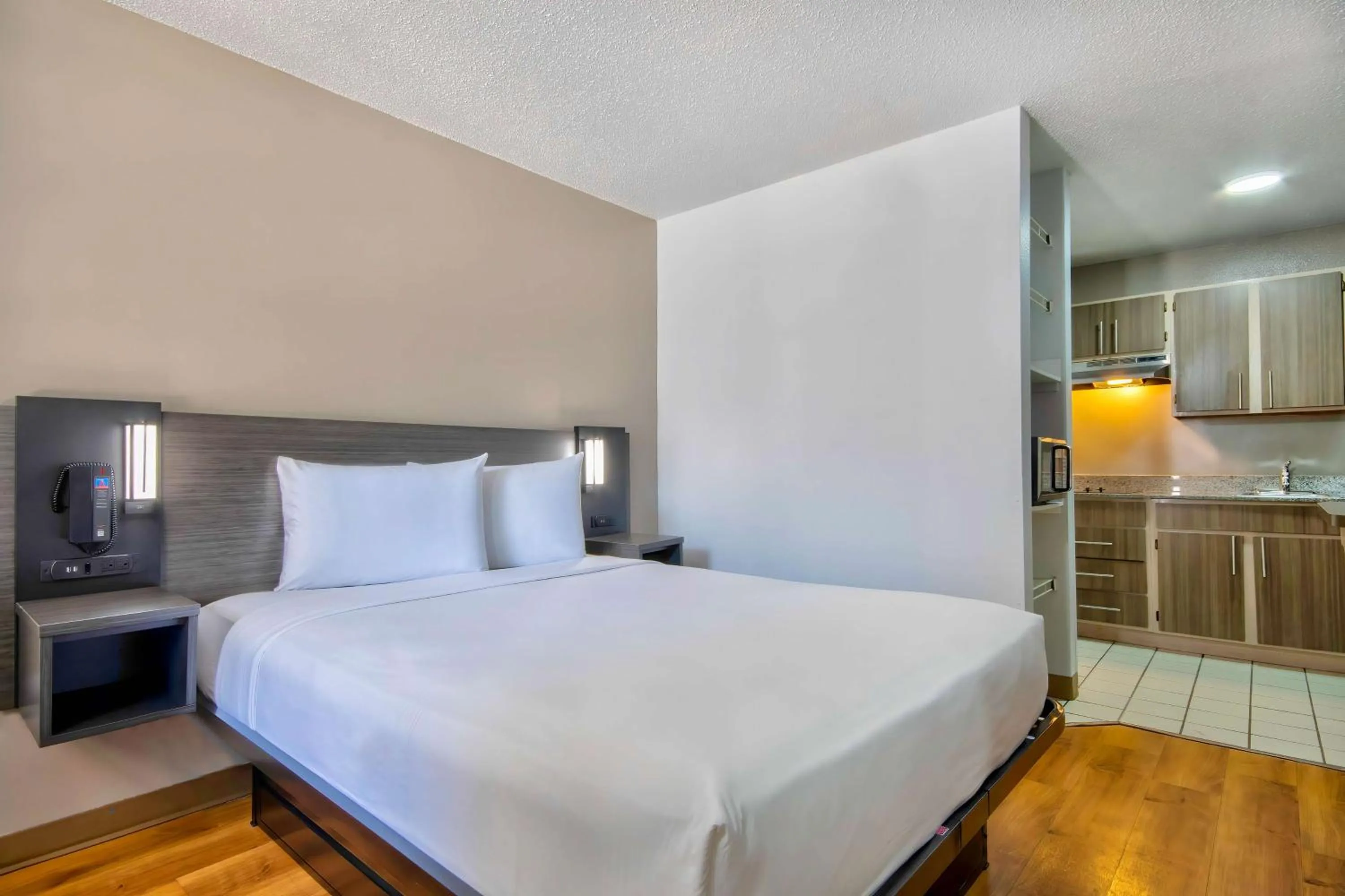 Bedroom, Bed in Studio 6-Austin, TX - Midtown