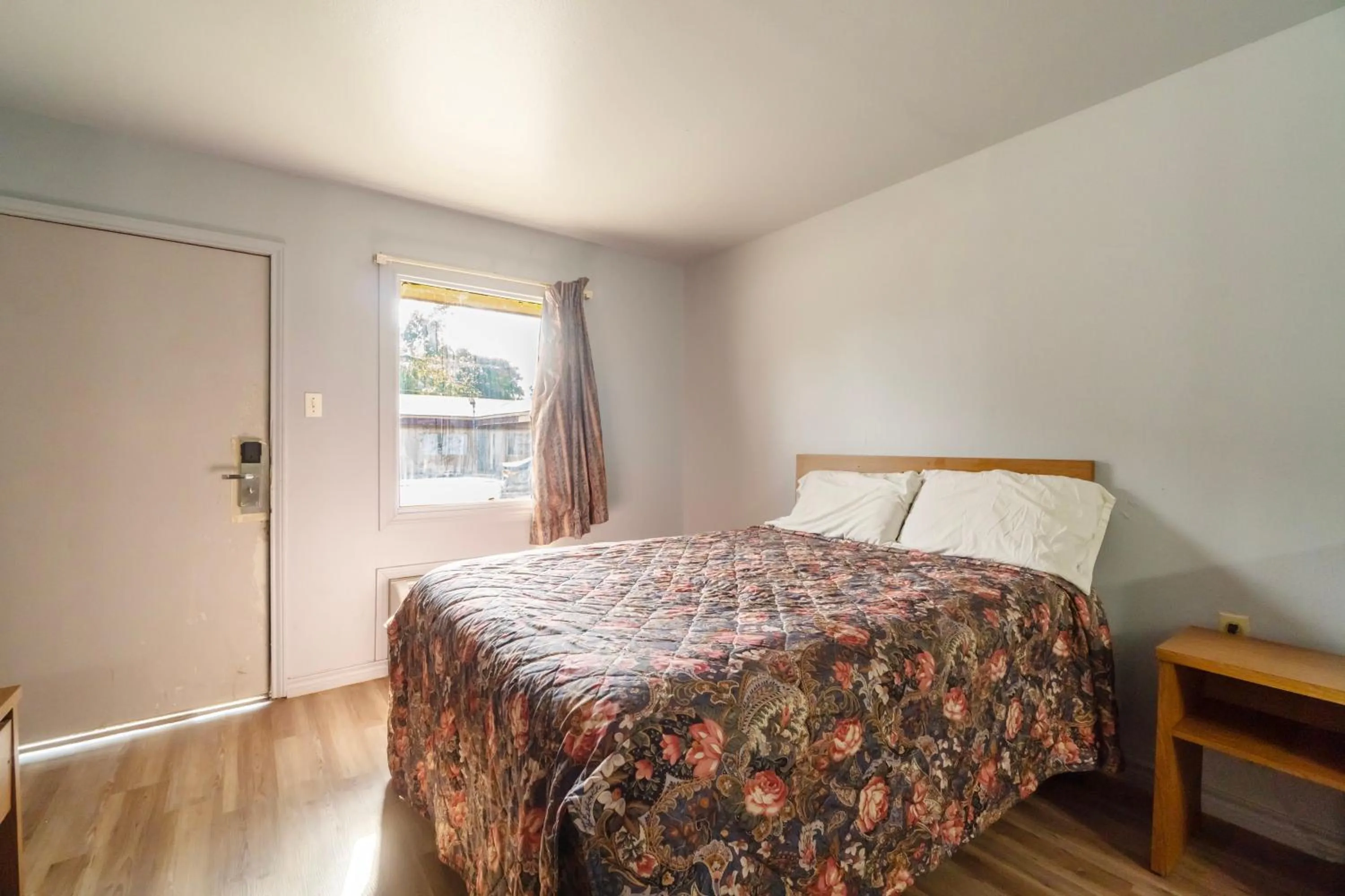 Bedroom, Bed in Capital O Parker Motel Clute Jackson Tx 332