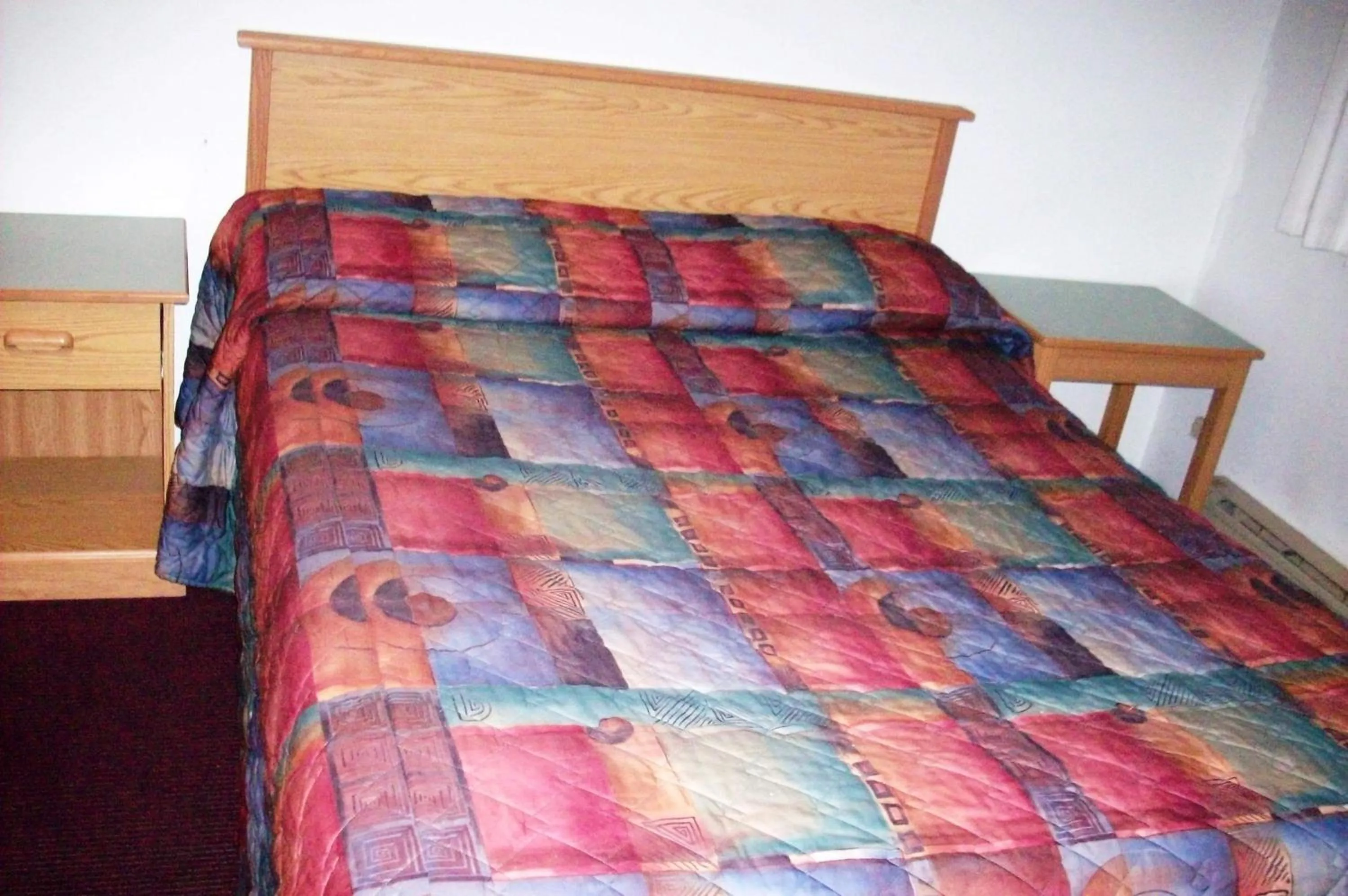 Bed in Hilander Motel