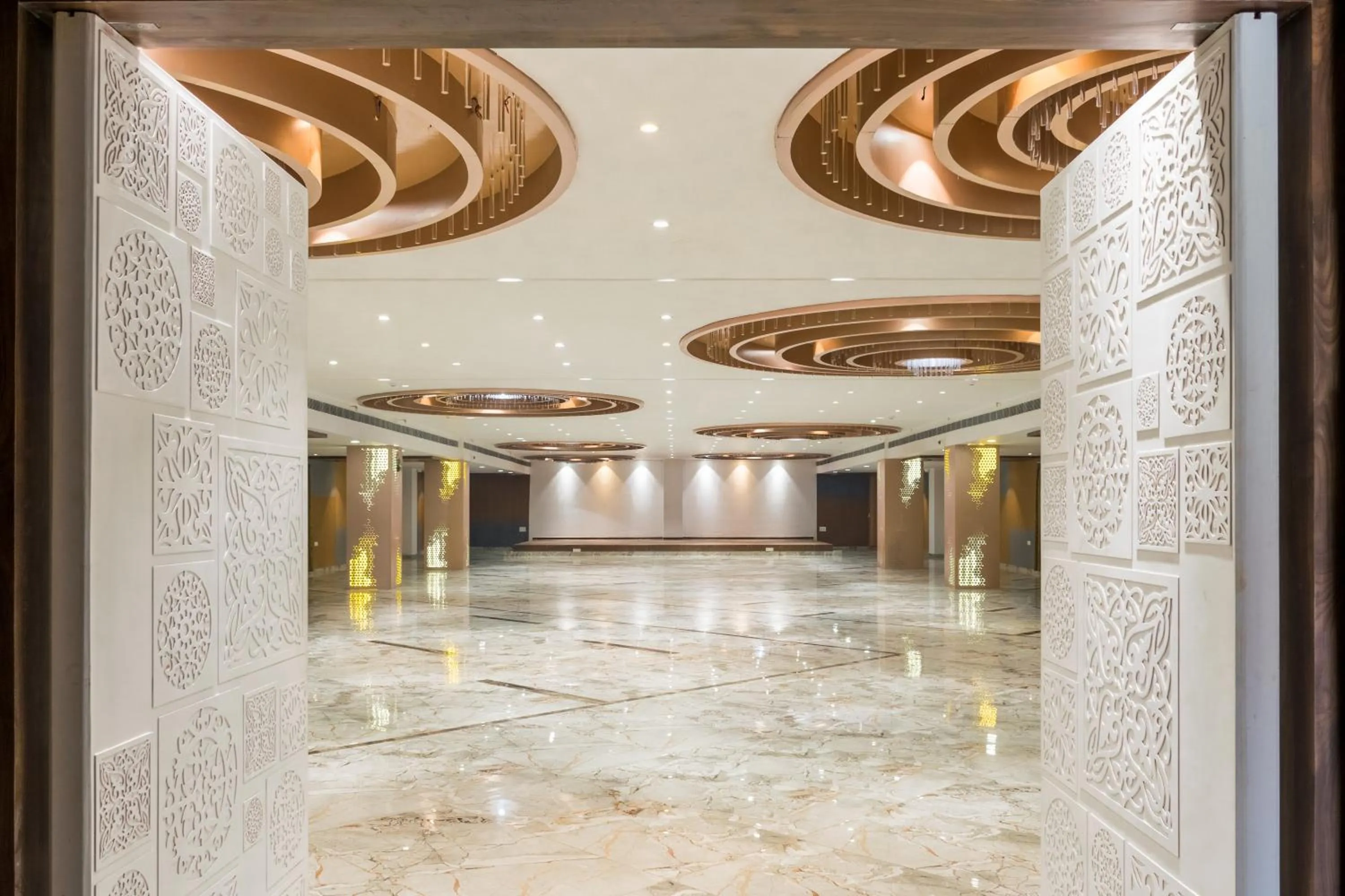 Banquet/Function facilities in Meridian Hotel & Banquet