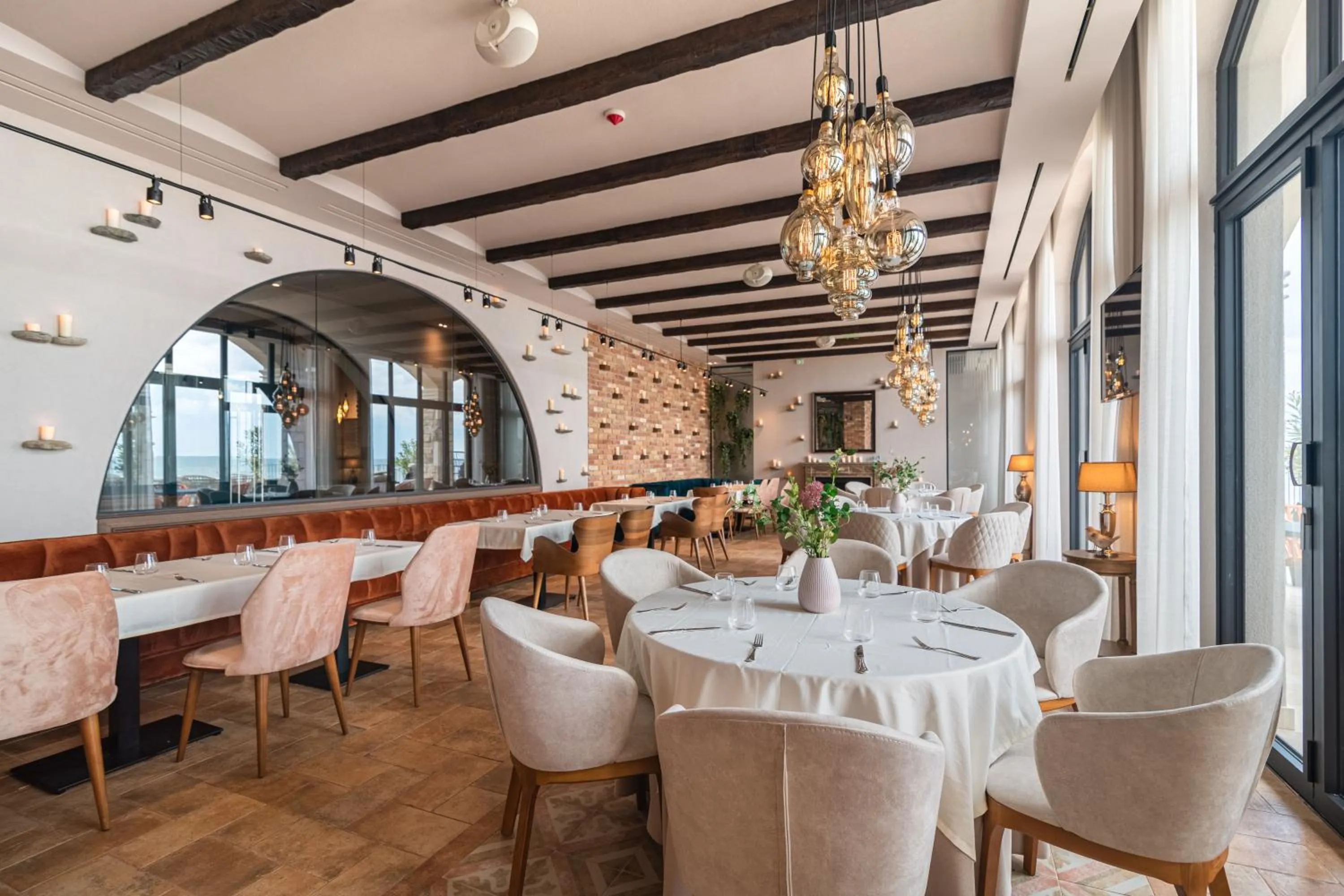 Restaurant/places to eat in Villa Chinka by Astor Garden Hotel - Adults Only