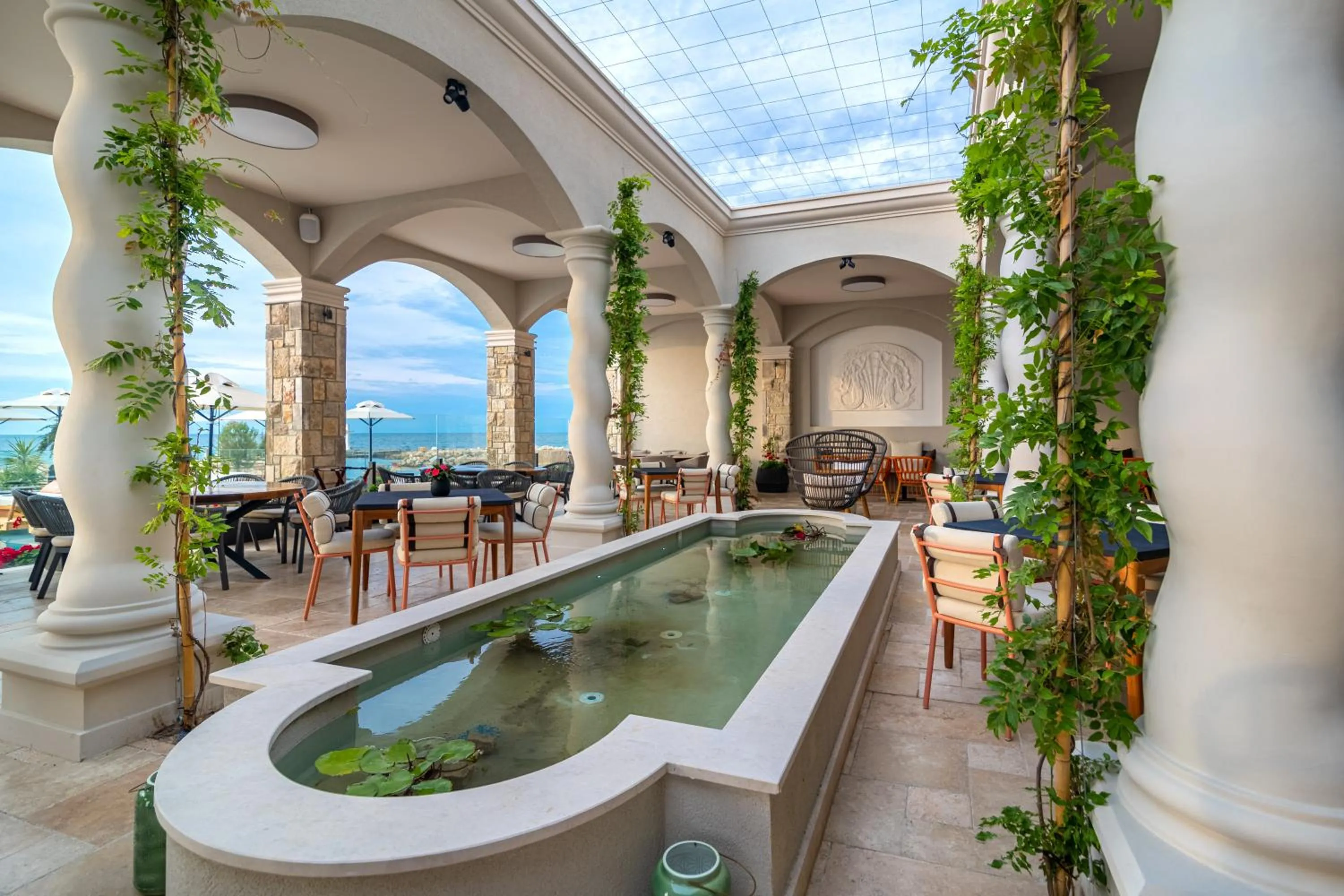 Restaurant/places to eat in Villa Chinka by Astor Garden Hotel - Adults Only