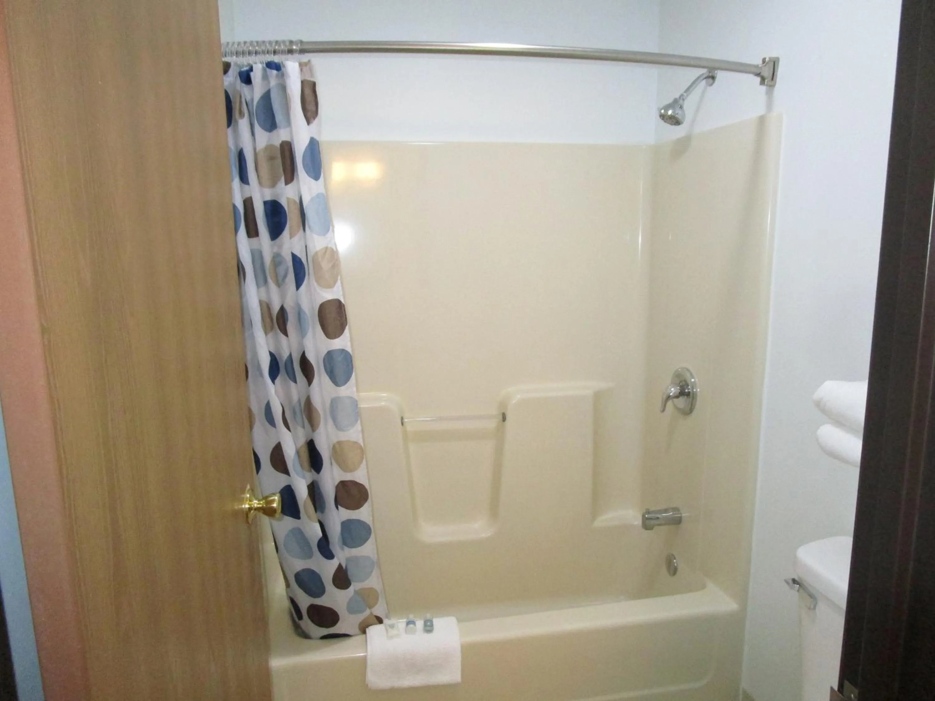 Bathroom in Dakota Country Inn