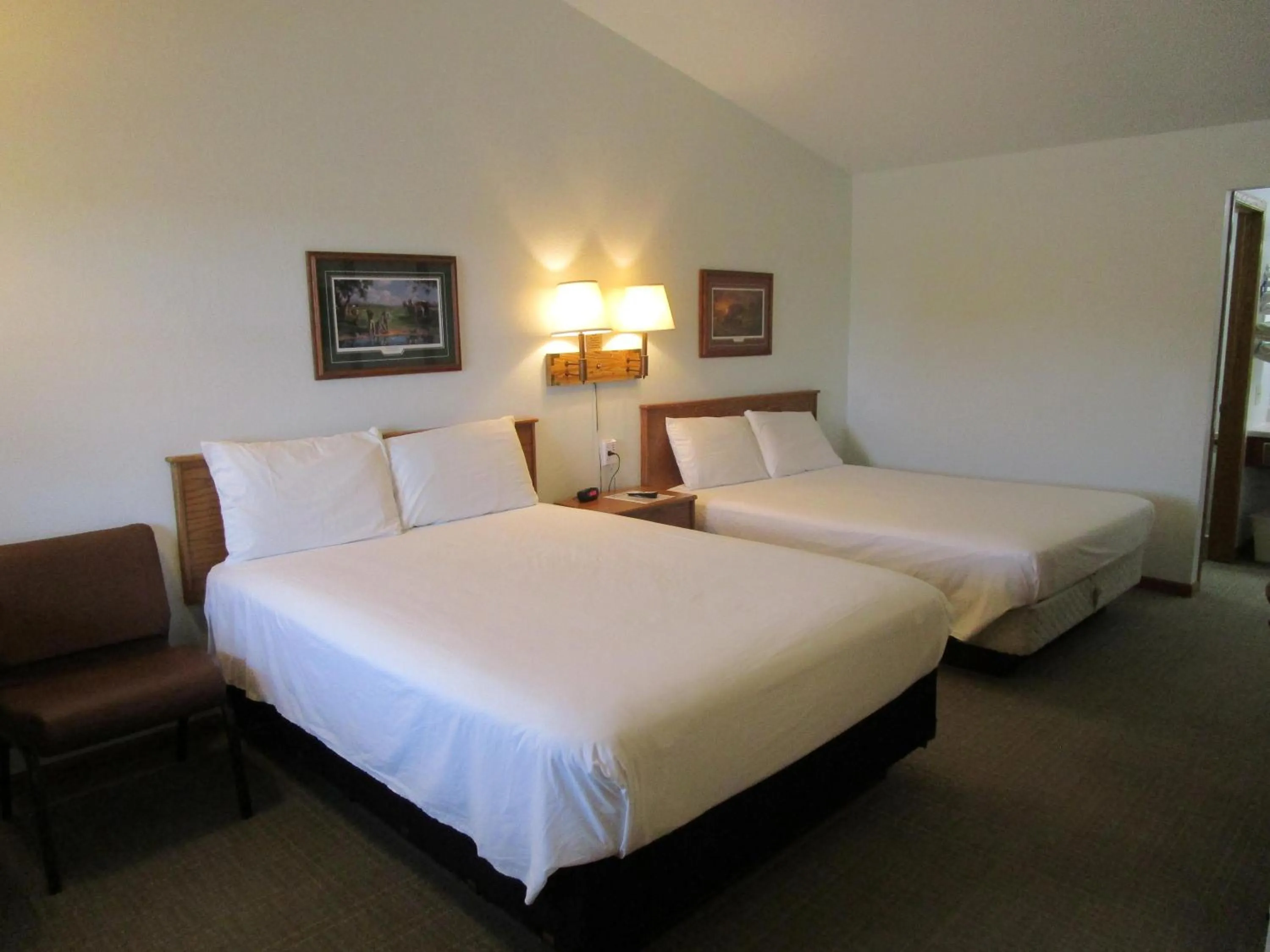 Bed in Dakota Country Inn